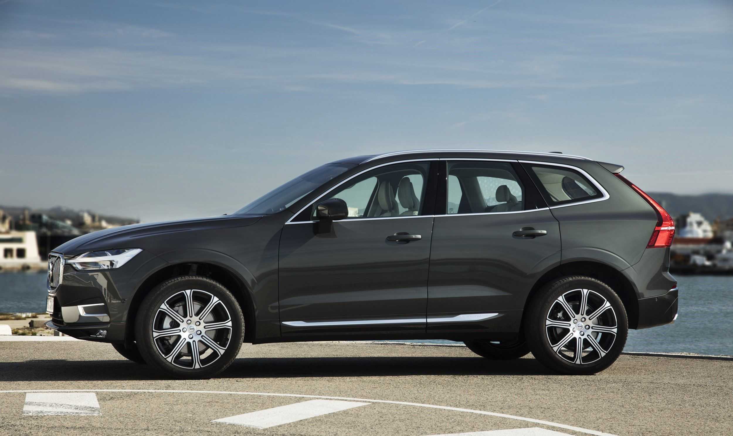 Прежде чем покупать новый Volvo XC60 II или любую другую машину, предварительно стоит изучить отзывы владельцев, которые поделились своим опытом владения