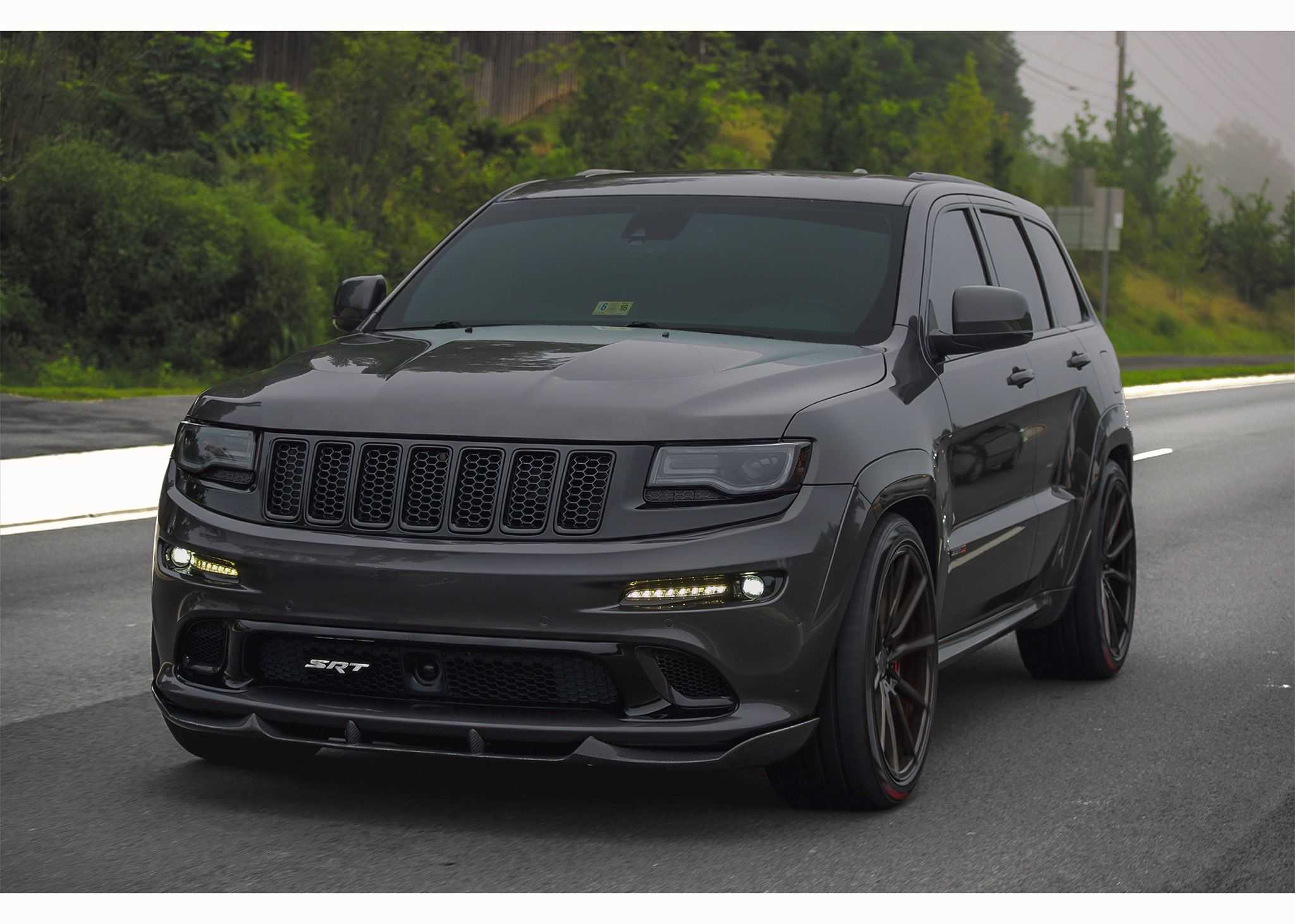 Jeep grand cherokee srt8 2017-2018 цена, технические характеристики, фото, видео тест-драйв