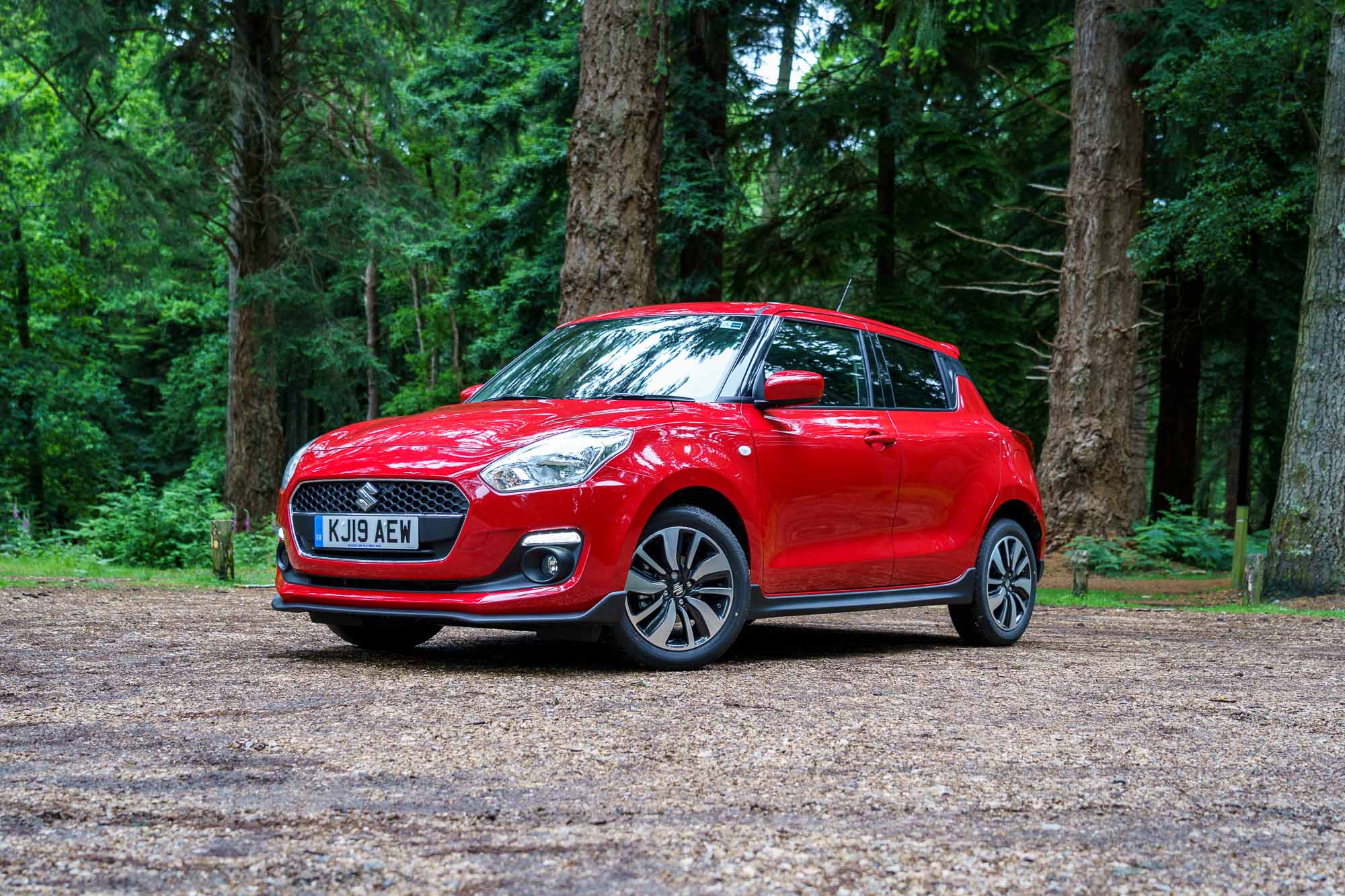 Suzuki swift 2017 (сузуки свифт): фото-обзор с характеристиками