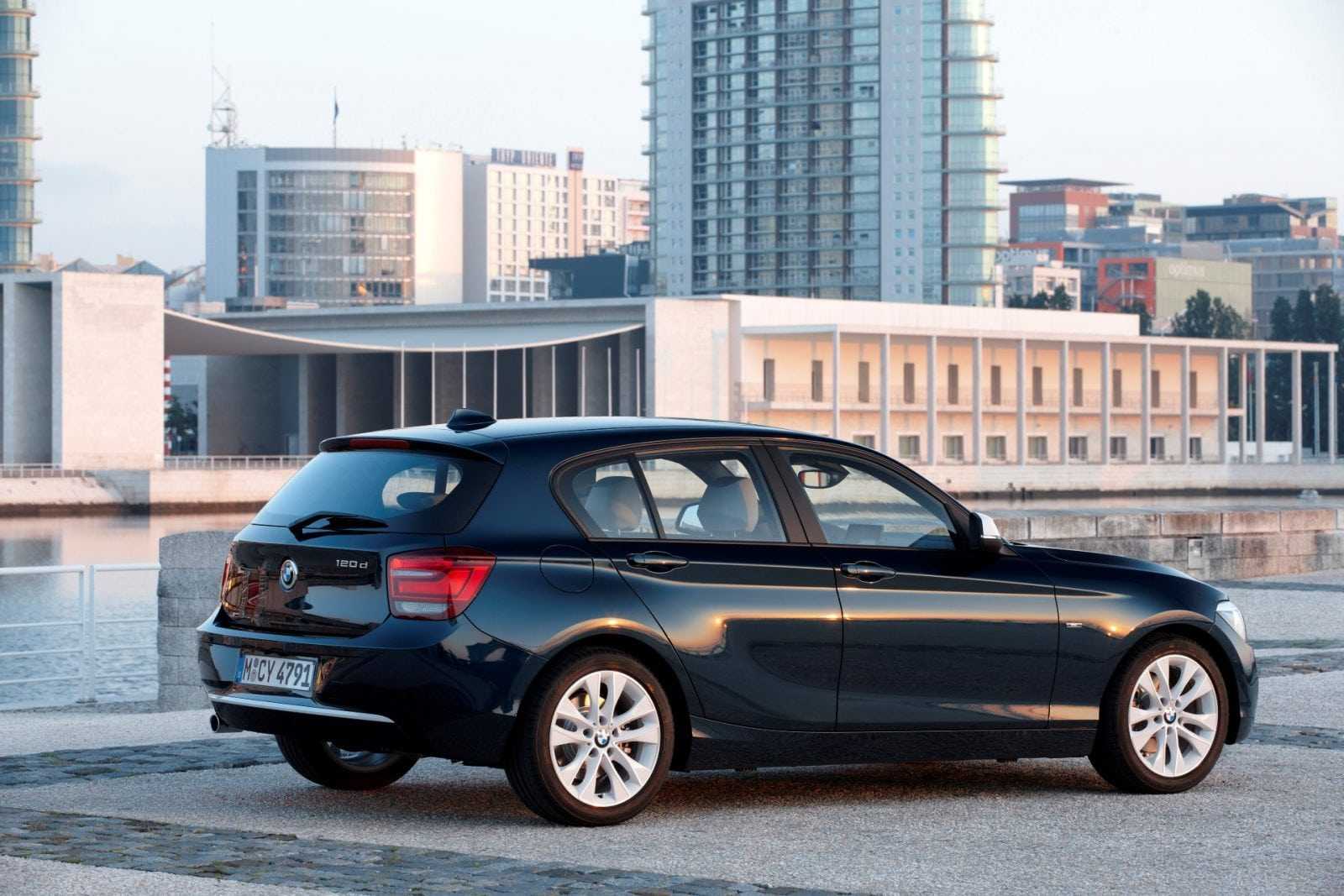 Bmw 1 series (f21) характеристики, двигатели, рестайлинг и комплектации