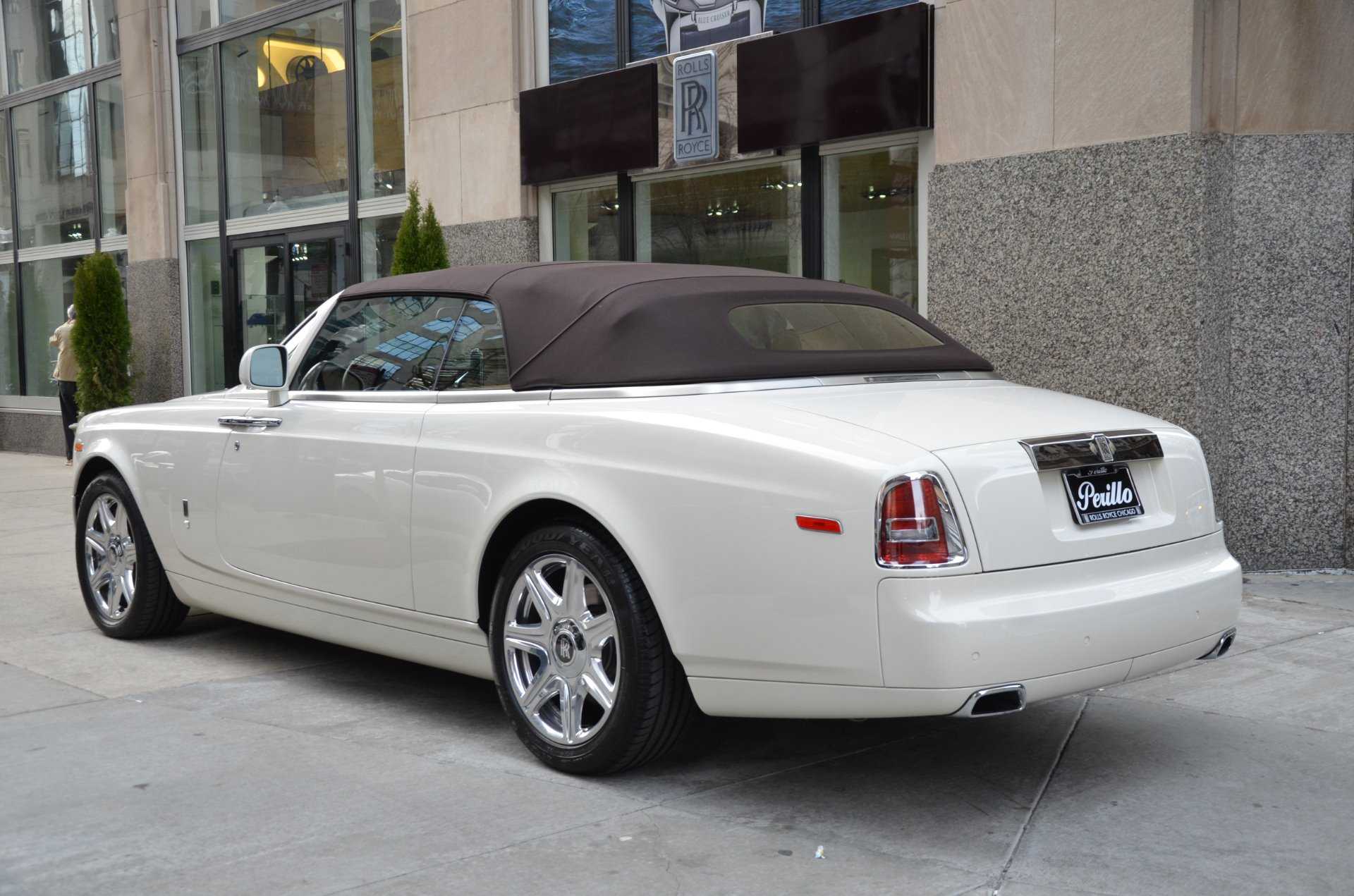 Rolls-royce phantom 2022-2023 цена, технические характеристики, фото и видео