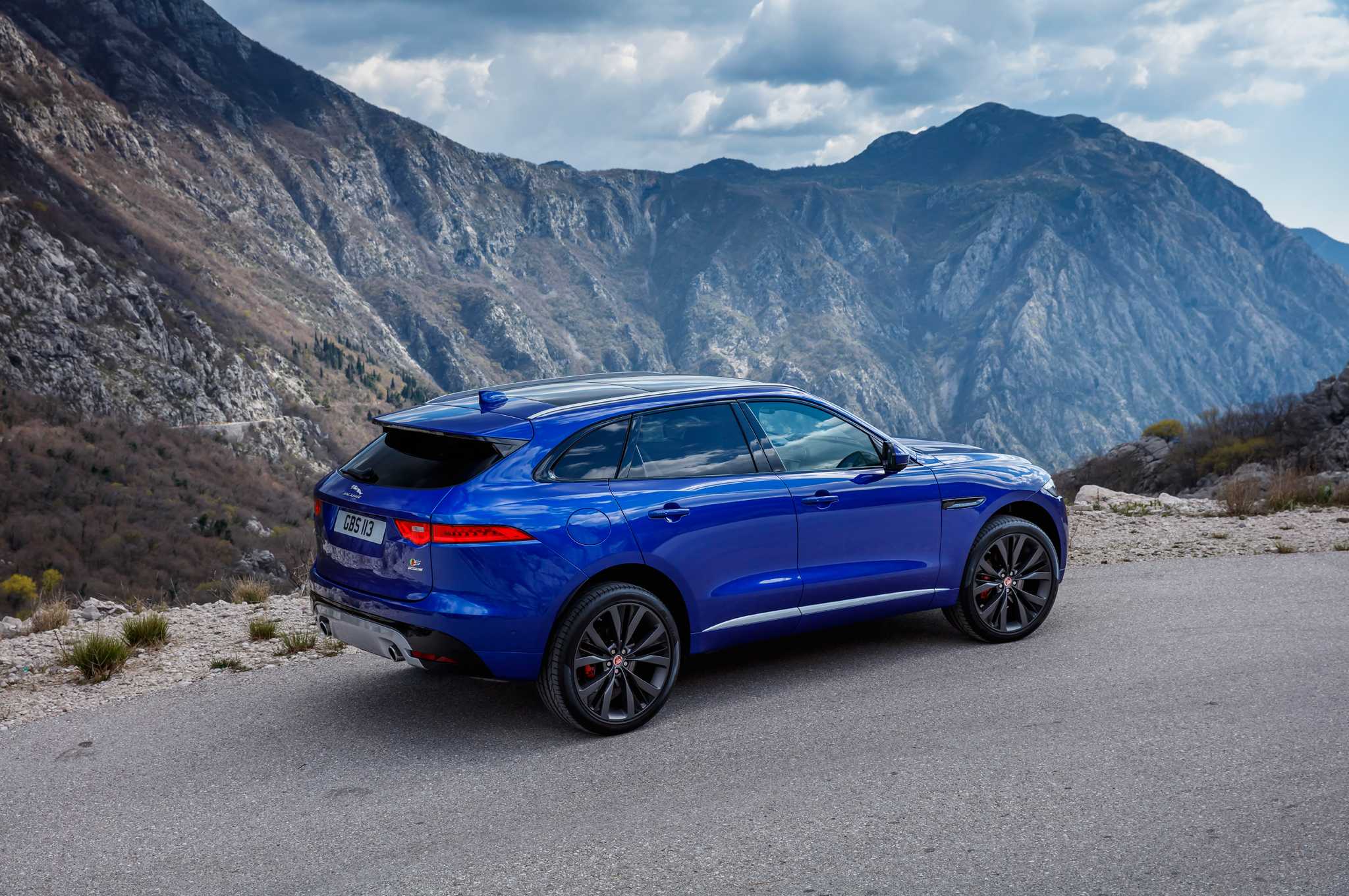 Тест драйв jaguar f-pace svr (edition 1988) 2023 года: поговорим об удивительной истории автоспорта