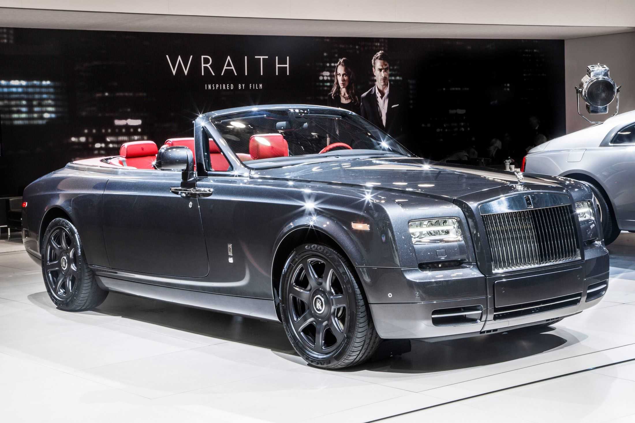 Тест-драйв rolls-royce ghost и rolls-royce phantom drophead coupe: репортаж из зазеркалья - журнал движок.