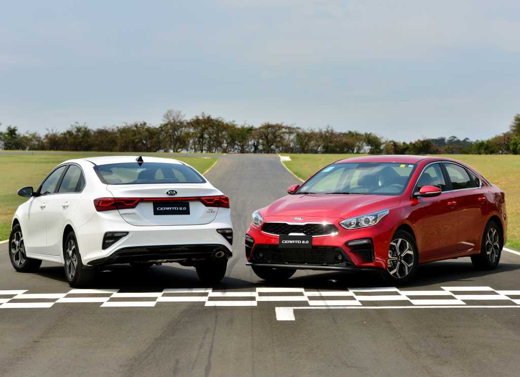 KIA Cerato - фото нового кузова, фото внутри салона автомобиля экстерьер и интерьер новой модели