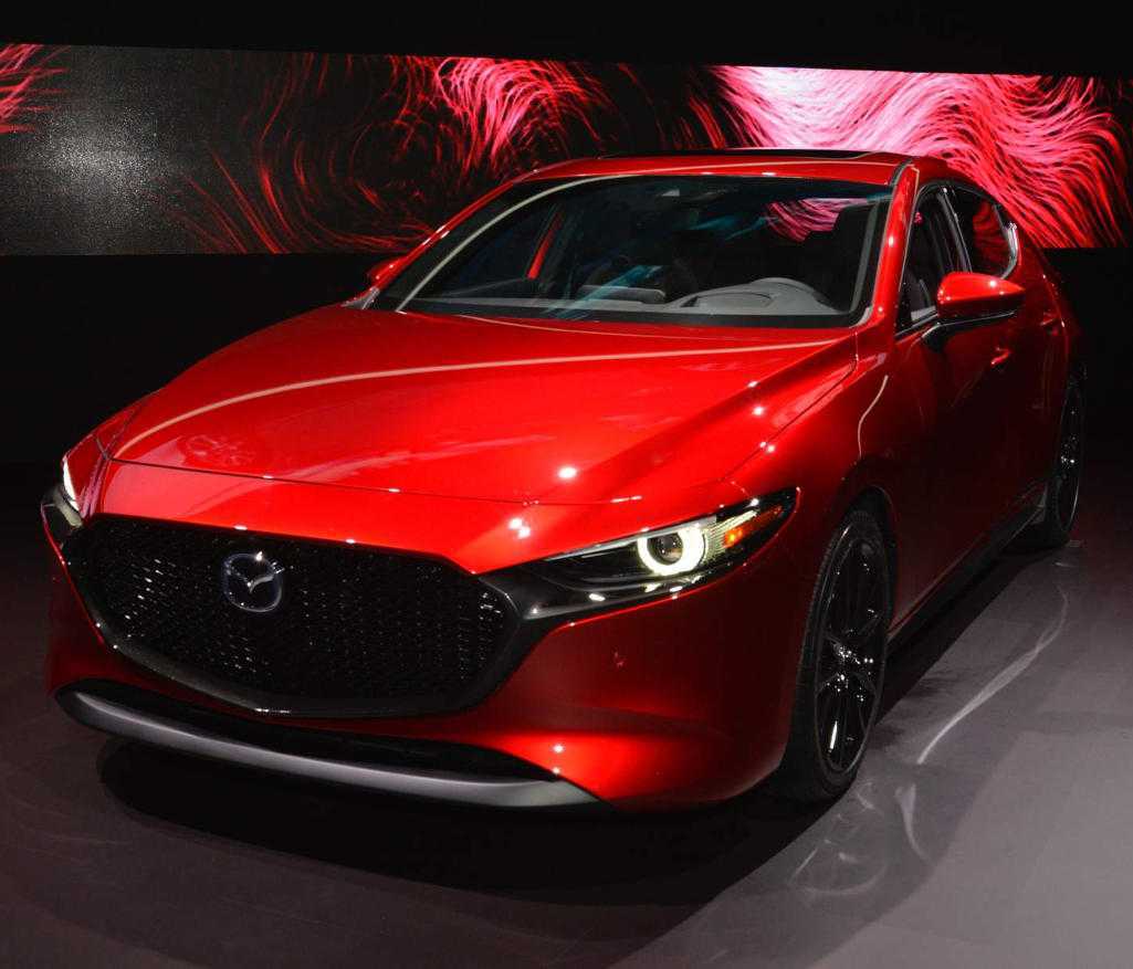 Mazda 3 Хэтчбек: комплектации и цены официальные, фото в новом кузове, модификации и оборудование автомобиля