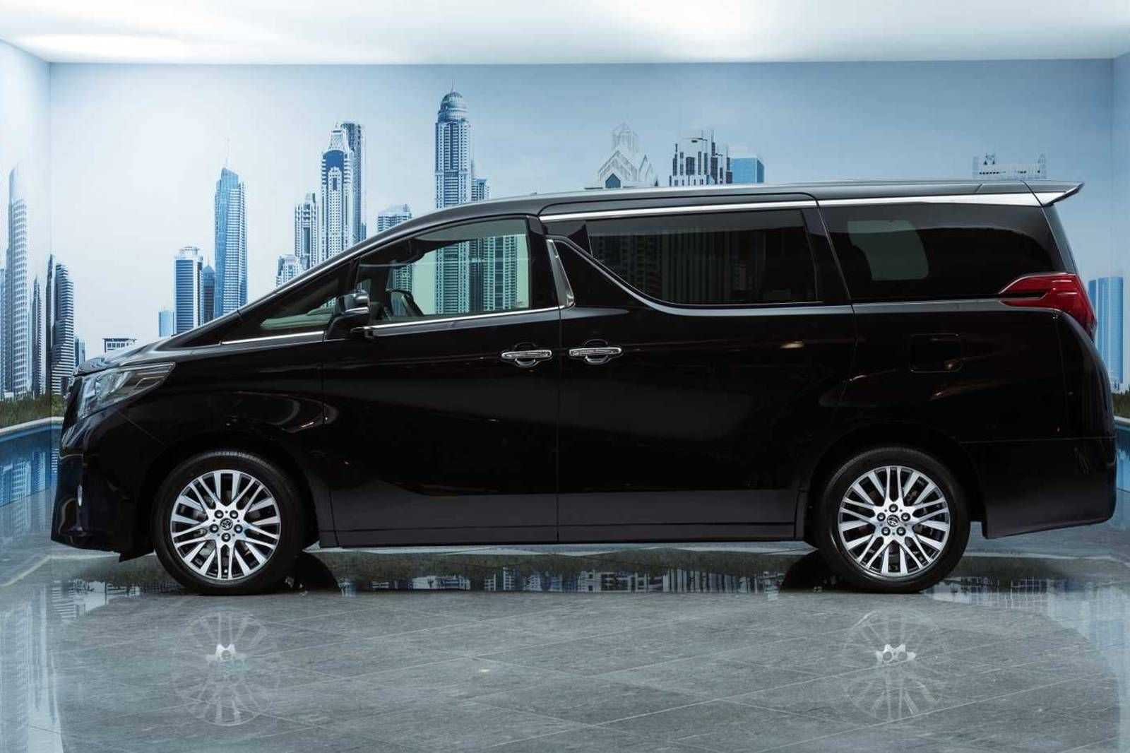 Премиальный минивен lexus lm 2020 года