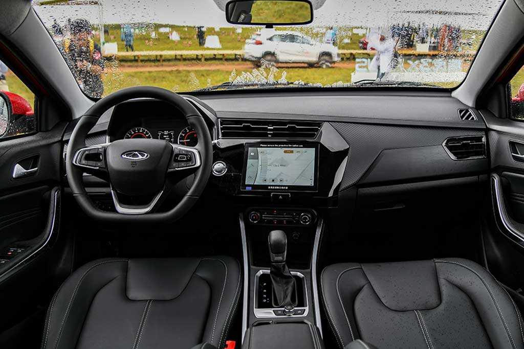 Chery Tiggo 2 Pro: комплектации и цены официальные, фото в новом кузове, модификации и оборудование автомобиля на 2023 год