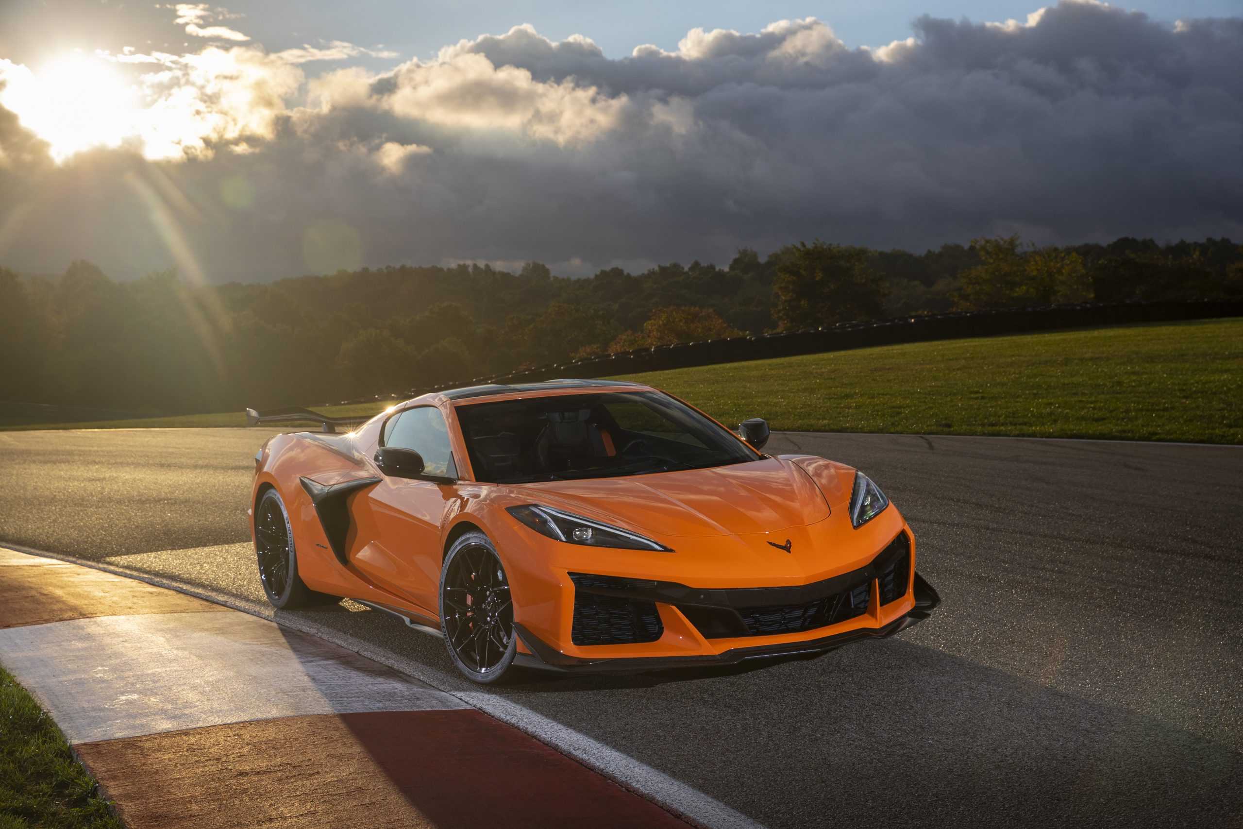 Chevrolet Corvette 2005 Orange