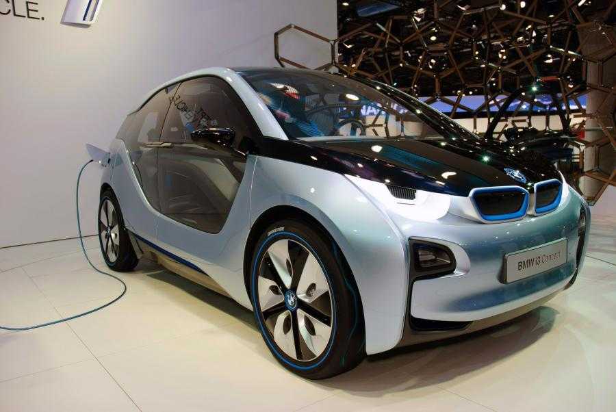 Багратион электромобили. BMW электрокар i3. BMW i3 2021. BMW i3s 2022. БМВ ай 3 электромобиль.