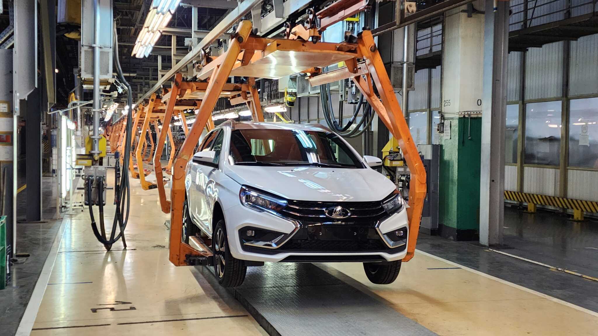 Mercedes-benz открыл долгожданный завод в россии