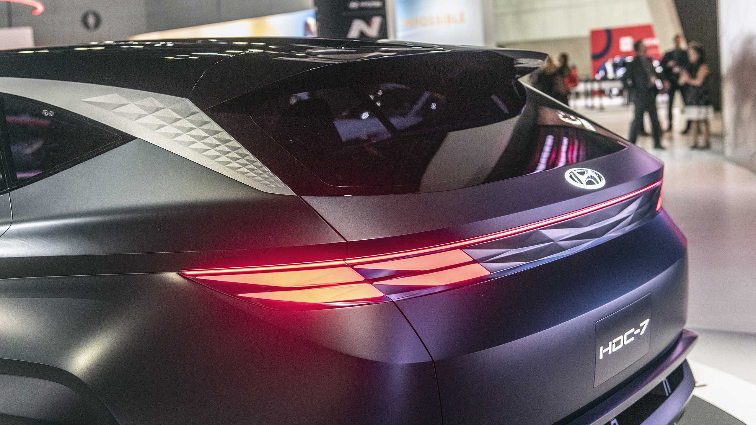 Новый hyundai vision t, фото: динамичный и футуристичный дизайн нового паркетника от корейской компании превзошла многие ожидания автолюбителей