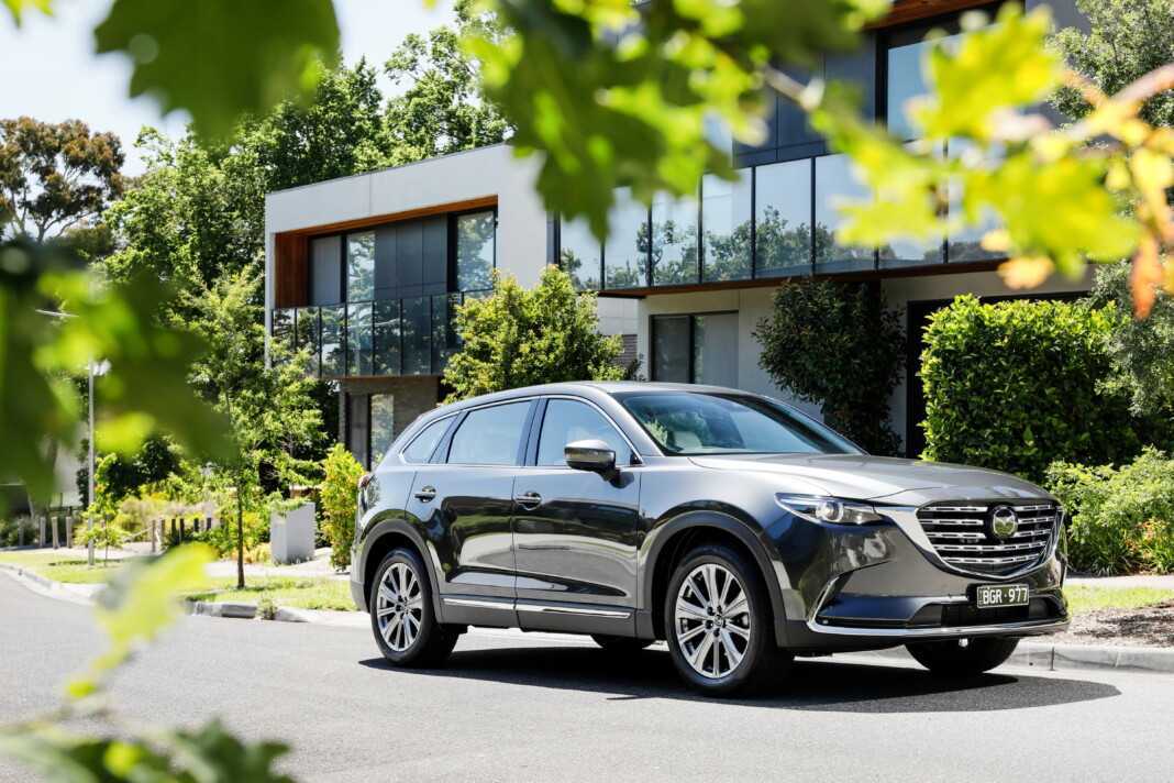 Mazda CX-9 - фото нового кузова, фото внутри салона автомобиля экстерьер и интерьер новой модели