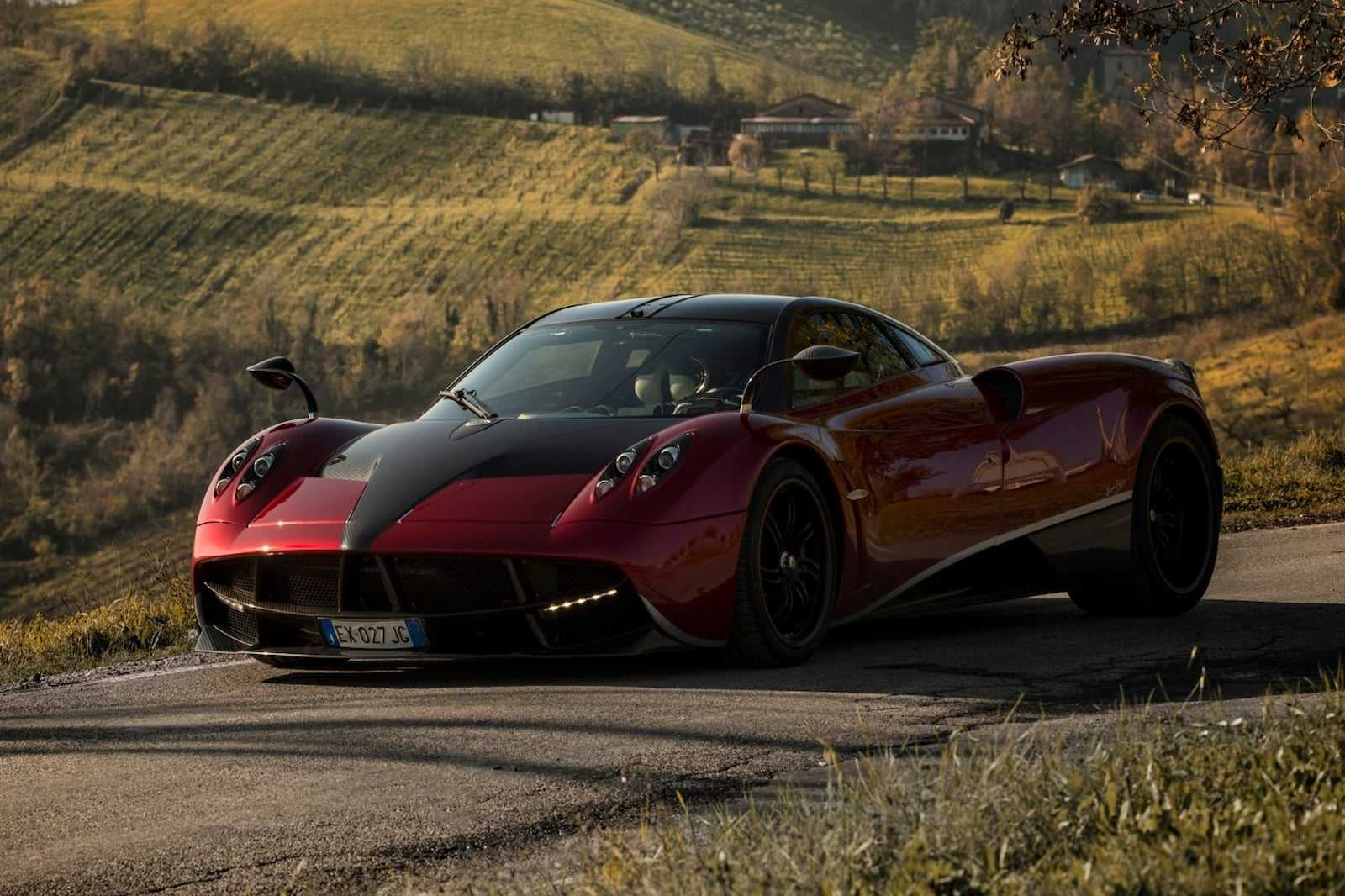 Фотопост: pagani huayra r за 230 млн рублей