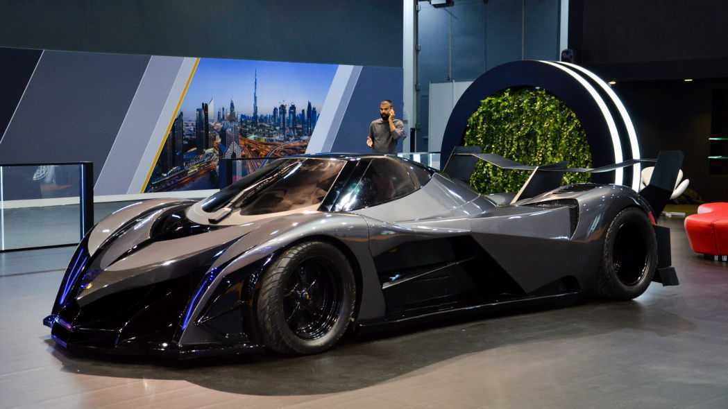 Машина гиперкар Devel Sixteen