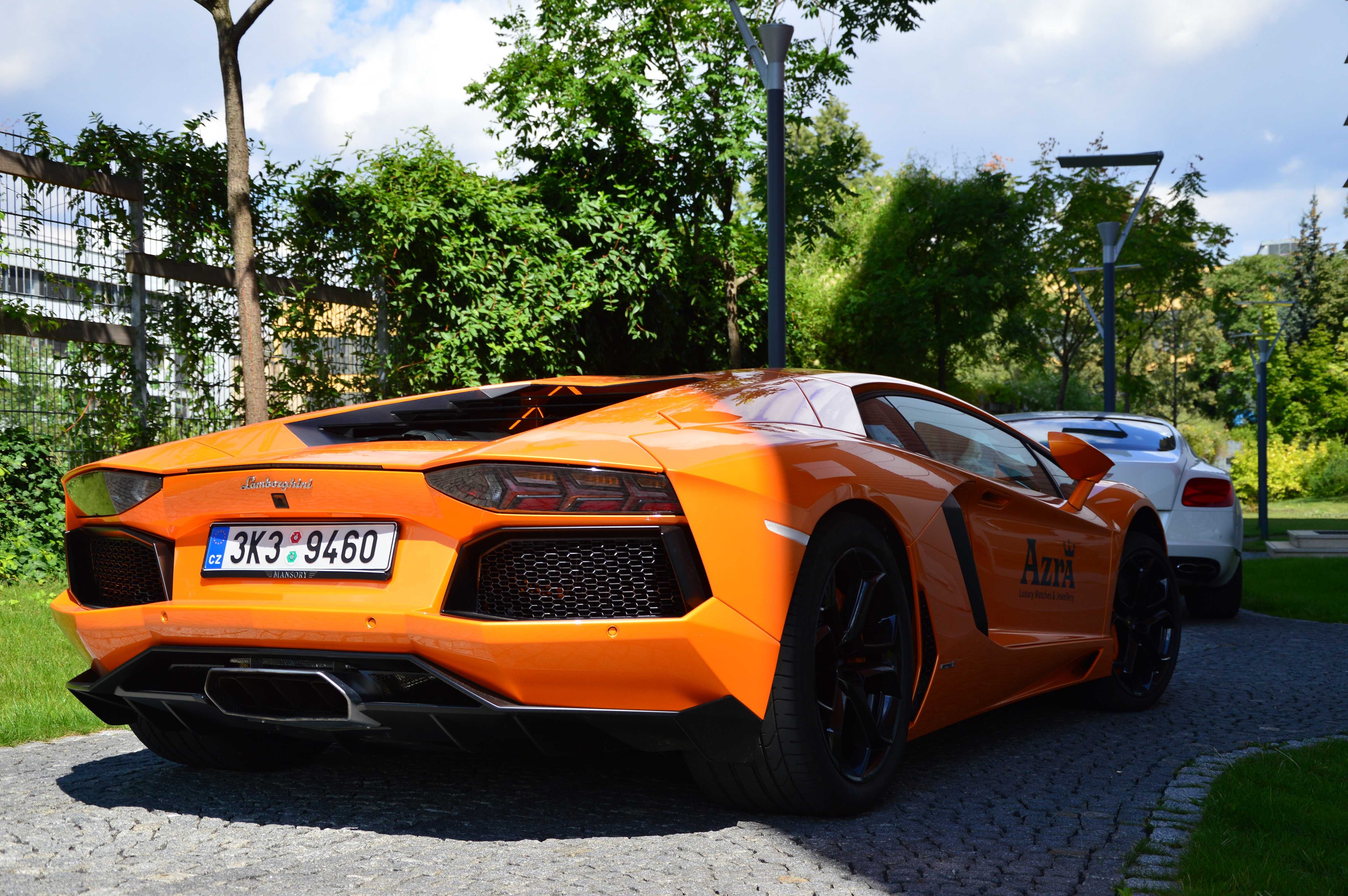 Lamborghini aventador: обзор модели, покорившей мир гонок