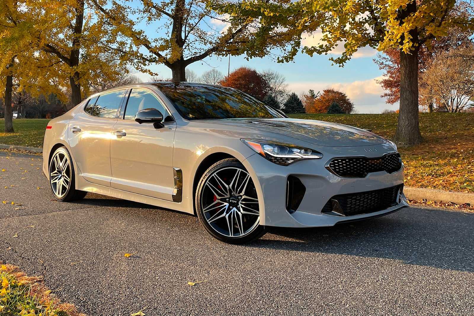 Kia stinger 2022-2023 – лучшее оснащение в классе