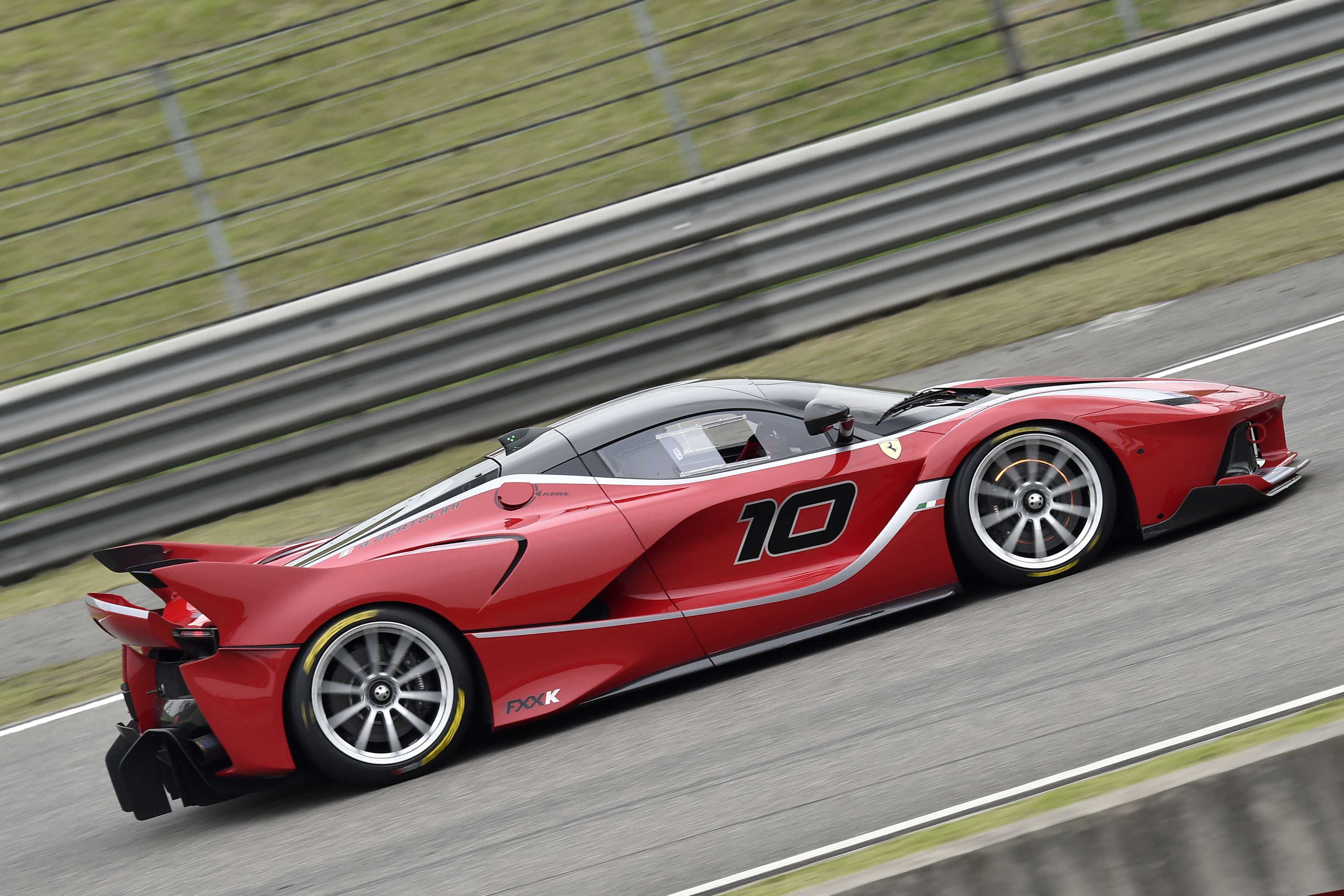 Суперкар ferrari fxx (феррари фхх) и его версии, технические характеристики
суперкар ferrari fxx (феррари фхх) и его версии, технические характеристики
