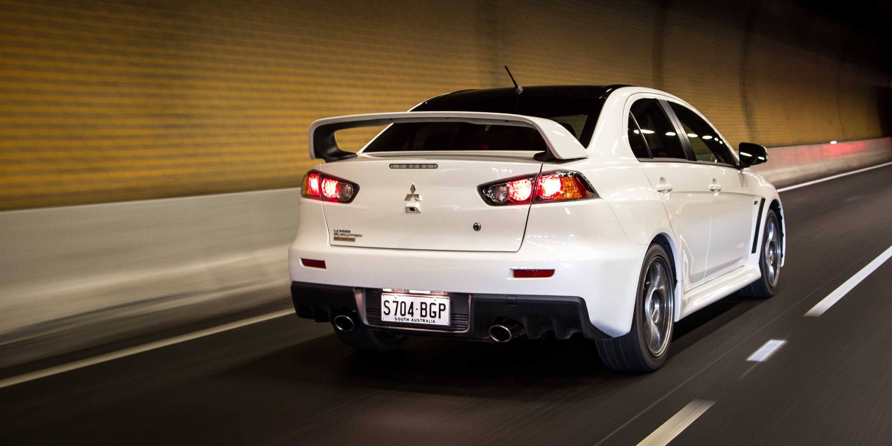 Mitsubishi Lancer Evolution 10 White