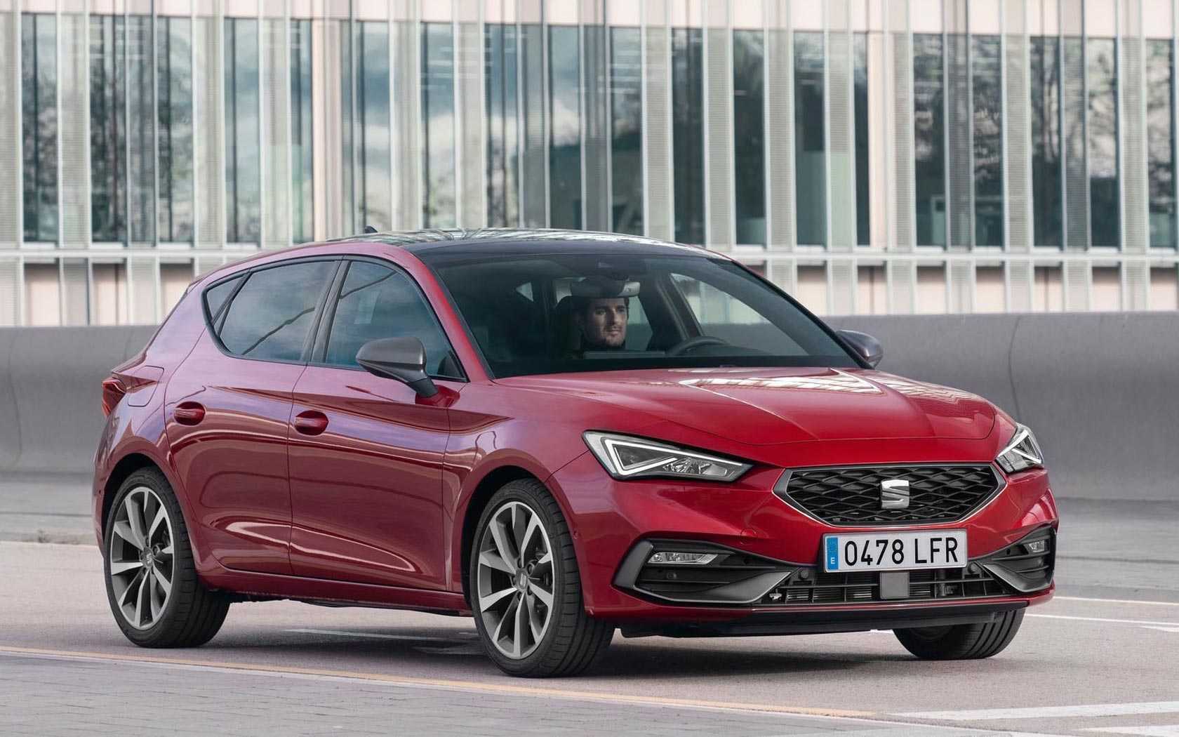 Seat официально представил новое поколение хэтчбека leon