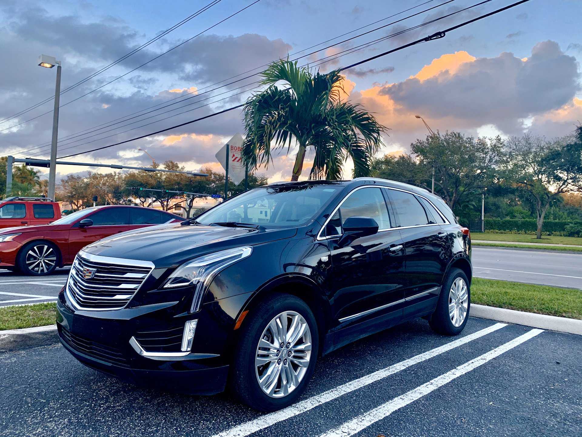 Cadillac XT5 - фото нового кузова, фото внутри салона автомобиля экстерьер и интерьер новой модели