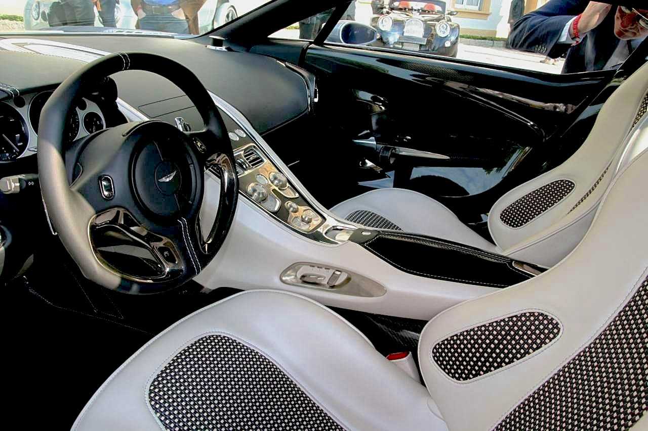 2011 aston martin one-77