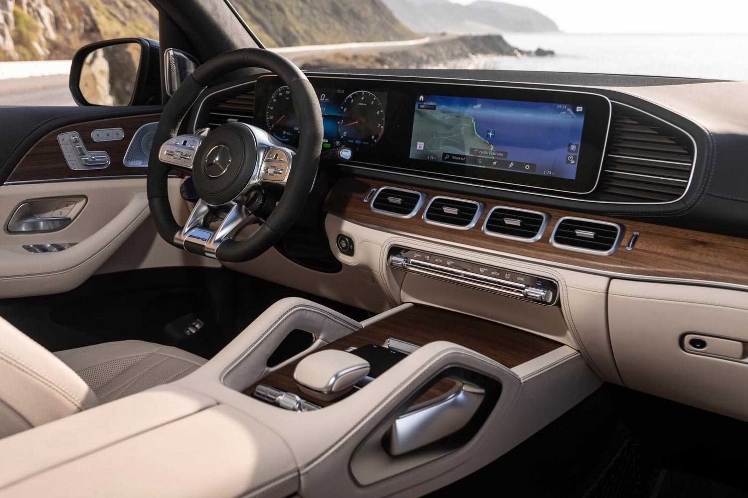 Mercedes-Benz GLS - фото нового кузова, фото внутри салона автомобиля экстерьер и интерьер новой модели