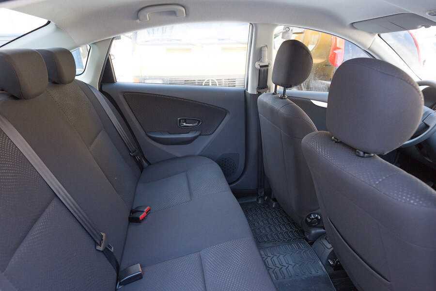 Nissan almera