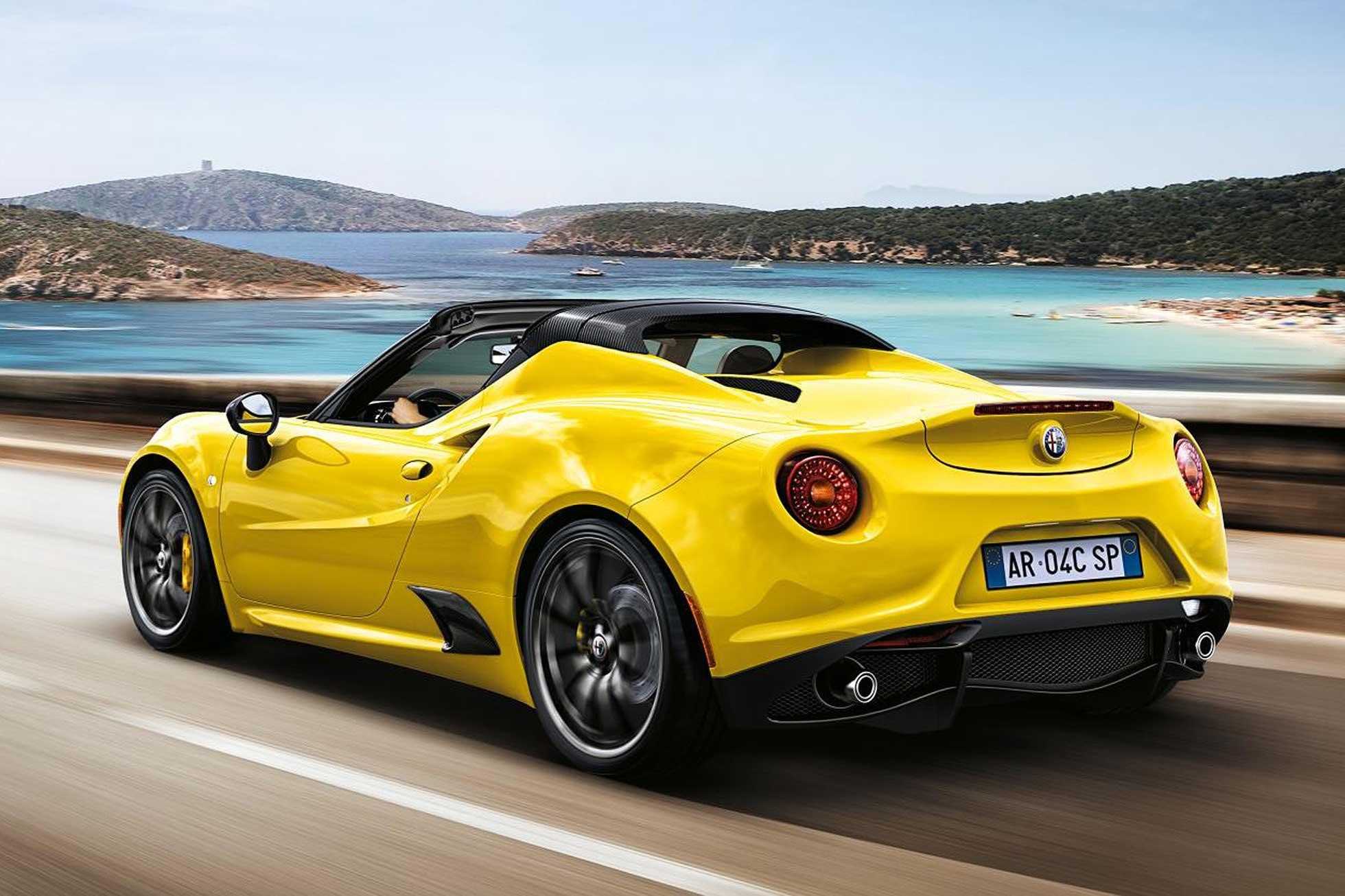 Alfa romeo показала интерьер нового спорткупе 4c