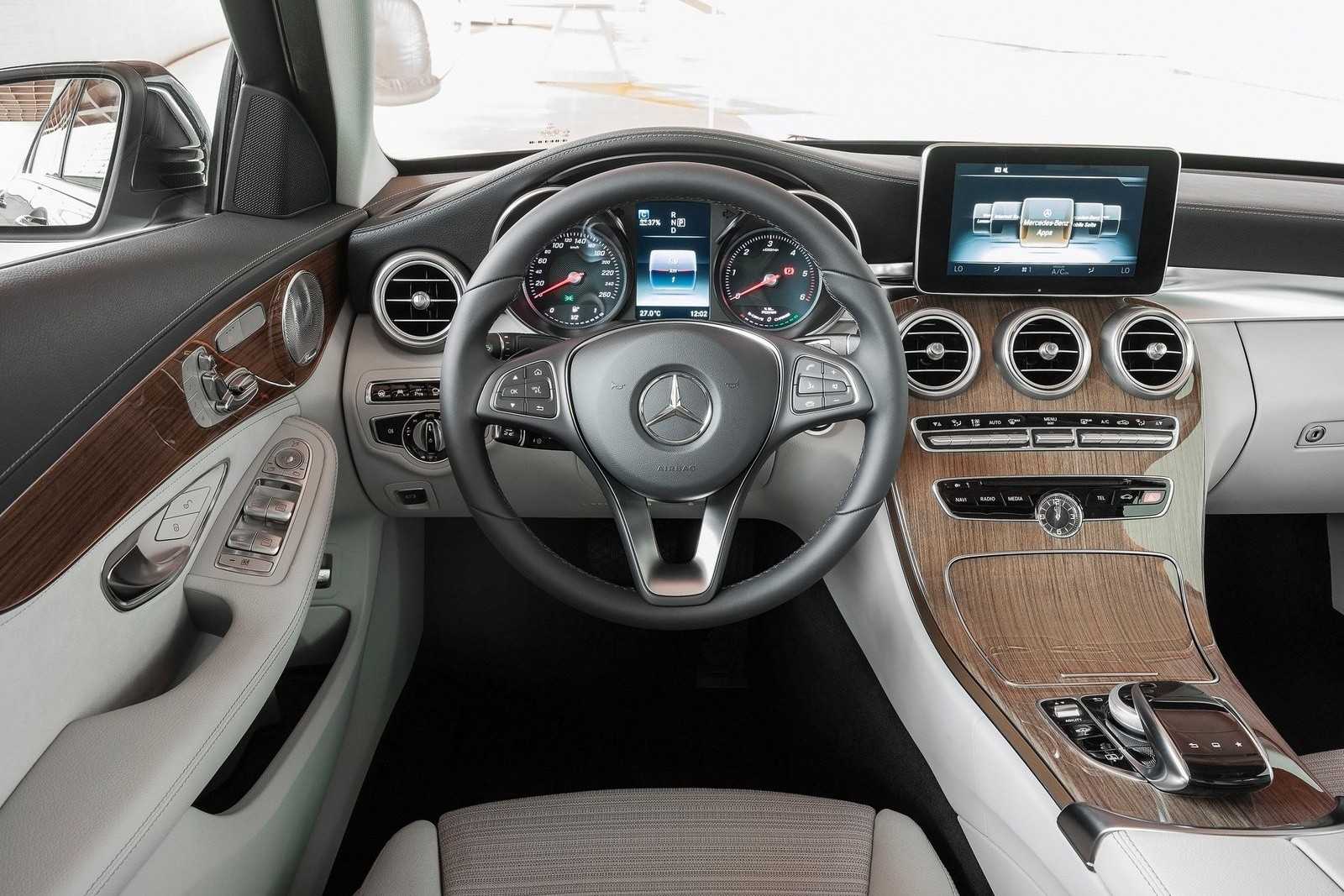 Mercedes-benz обновили cls снаружи и внутри