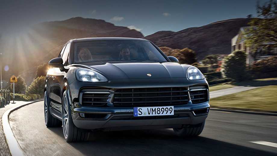 Компания porsche тестирует обновленные кроссоверы cayenne и cayenne coupe