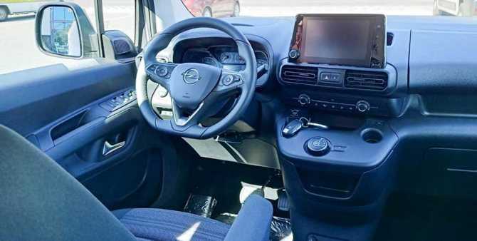 3500 км на «каблуке»: всё, чем удивил opel combo life