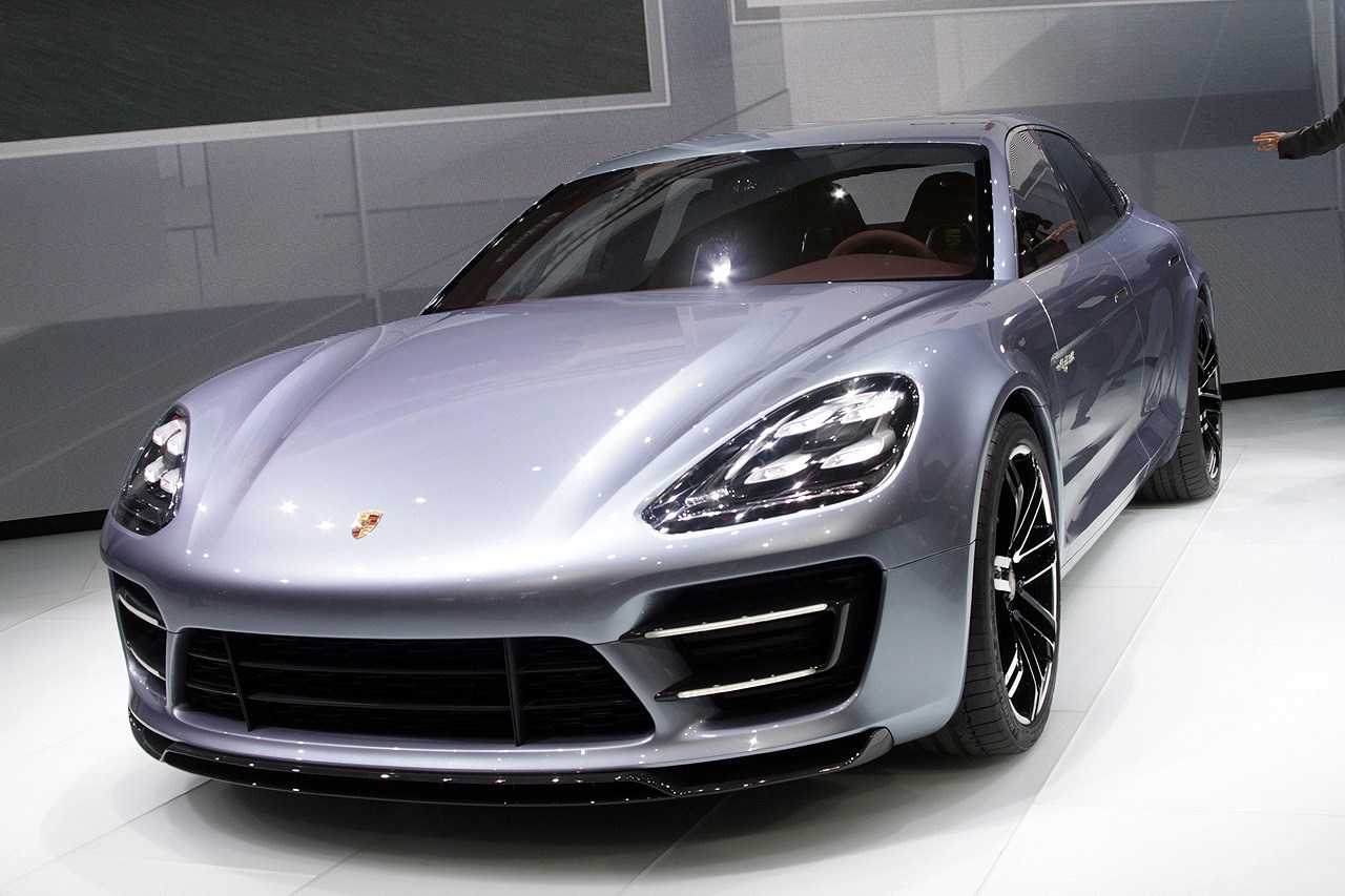 Новые автомобили Porsche 2023: цены и комплектации на весь модельный ряд Porsche, модификации, оборудование и дополнительные опции автомобиля, тест-драйвы и фото новых моделей