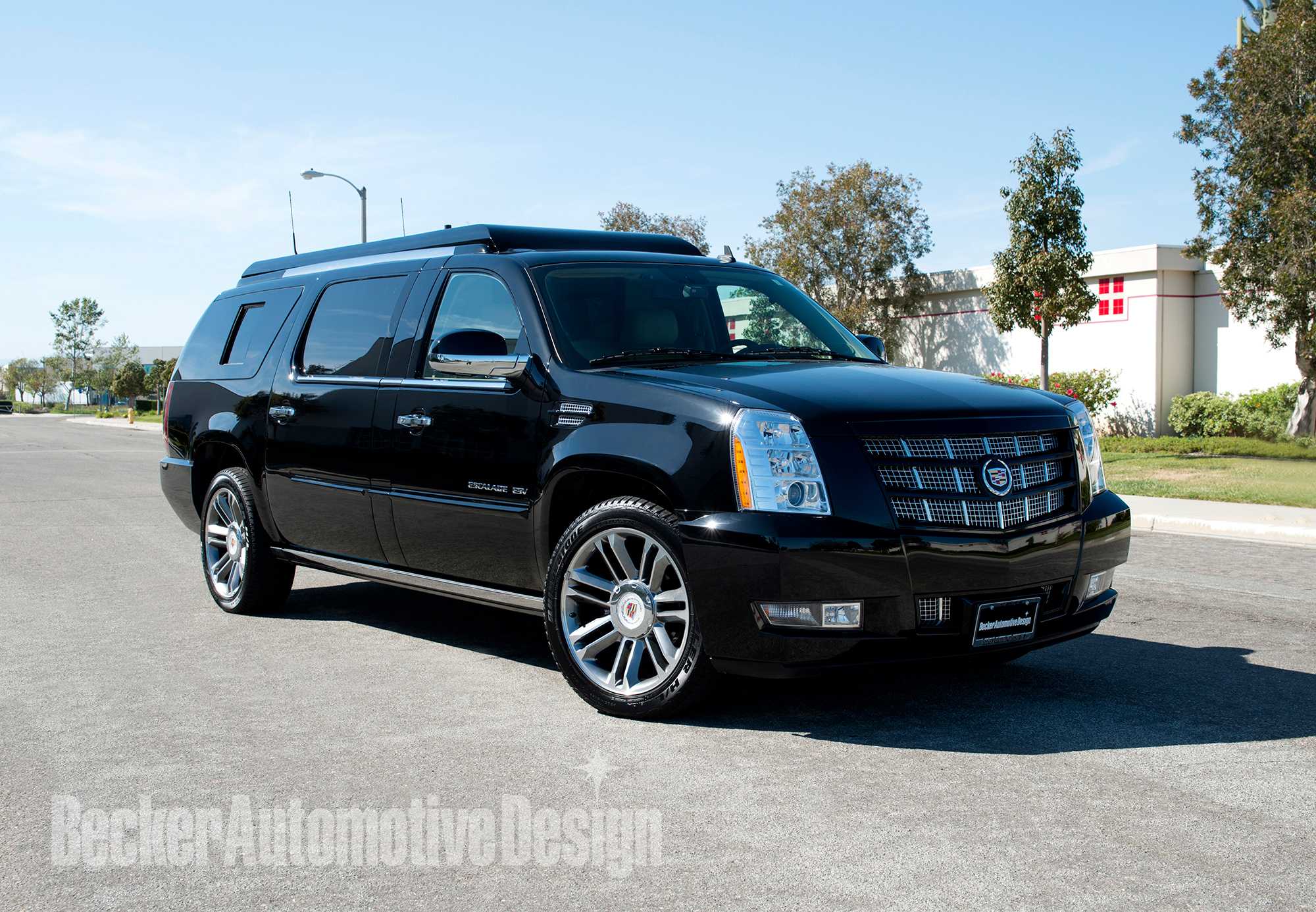 Опубликованы рендеры нового минивэна cadillac escalade