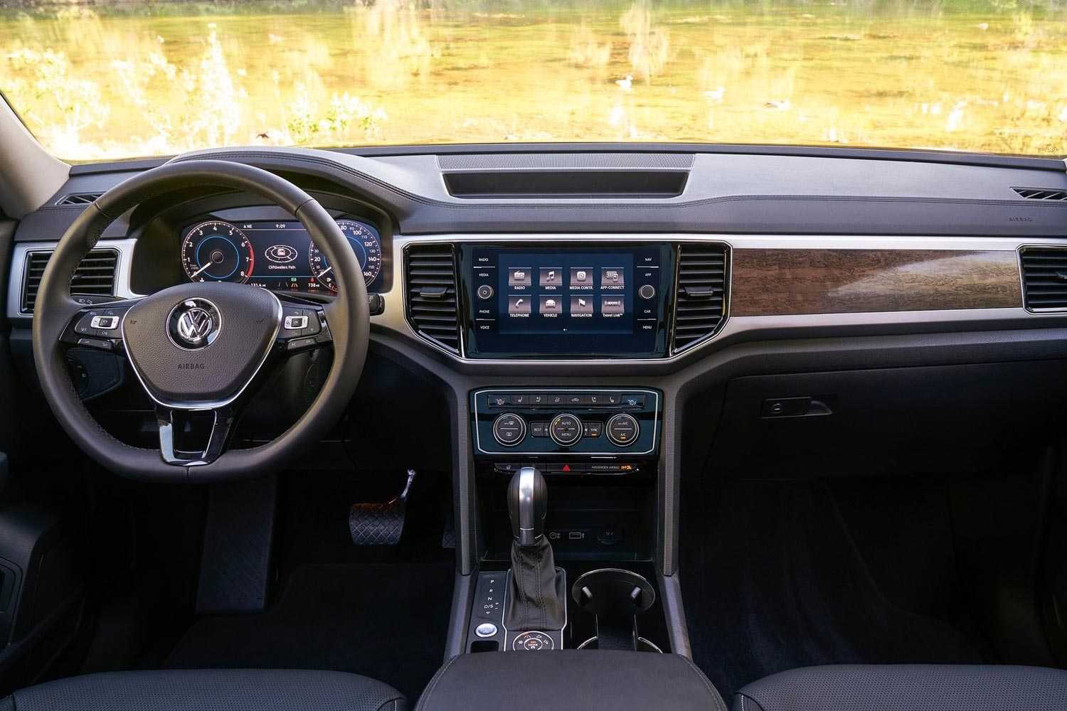 Volkswagen terramont 2021 года: цены, фото, комплектации новой модели в россии — полный обзор