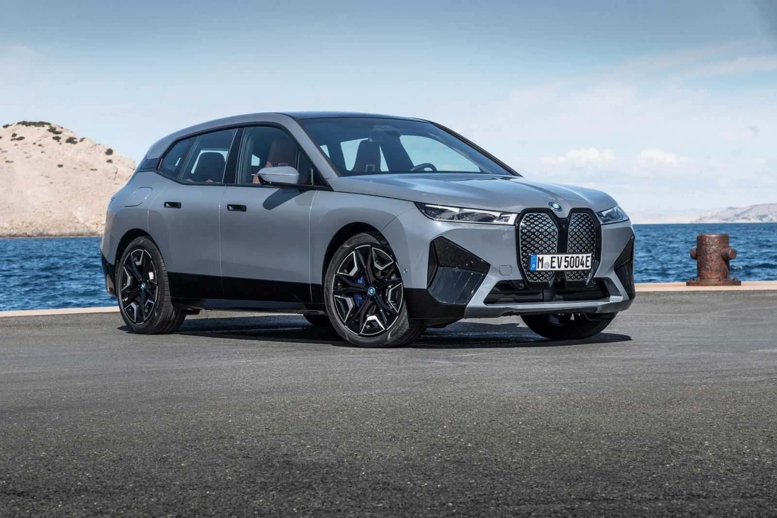 Тест-драйв BMW iX - видео обзор и фото новый кузов