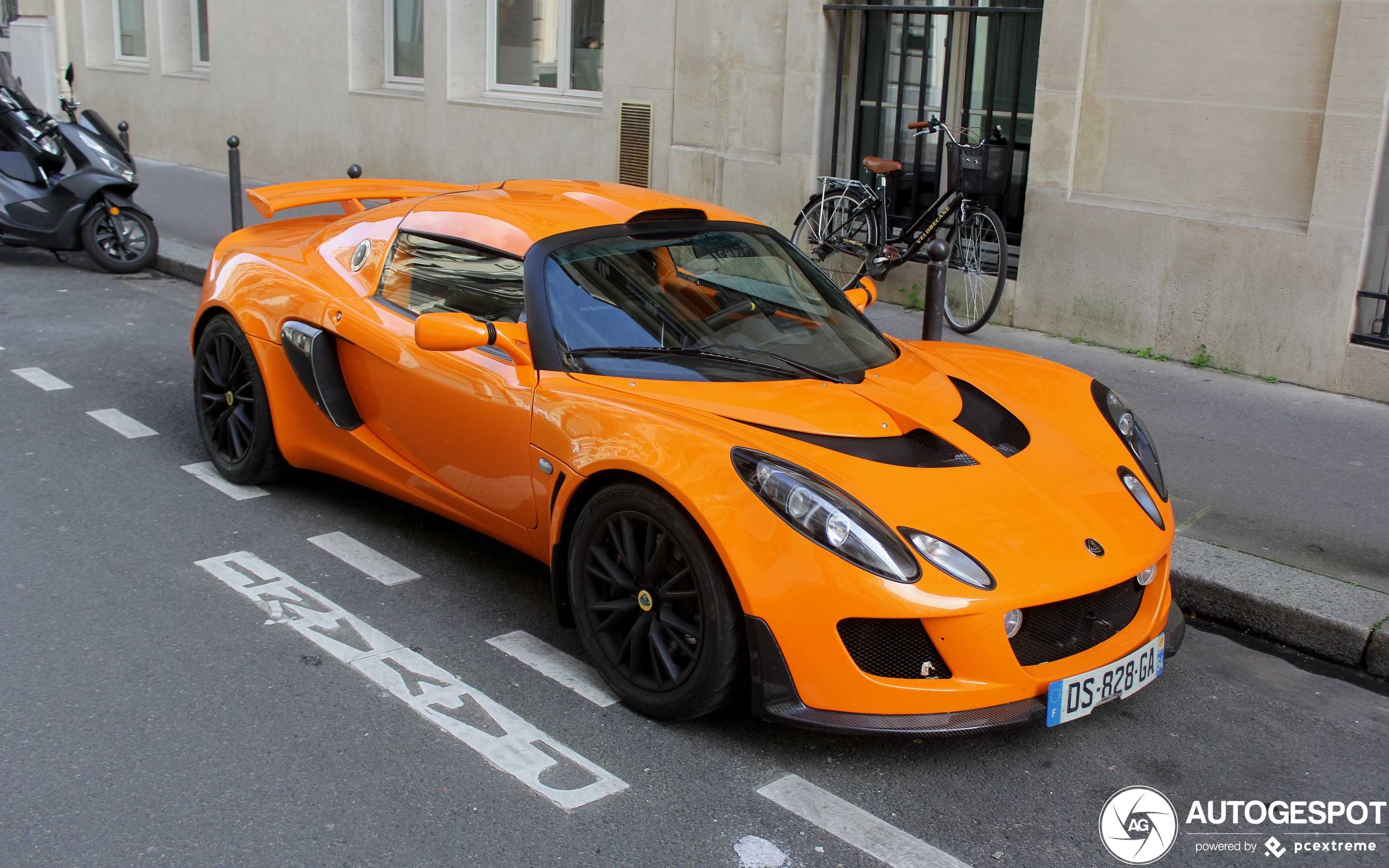 Автомобиль Lotus exige