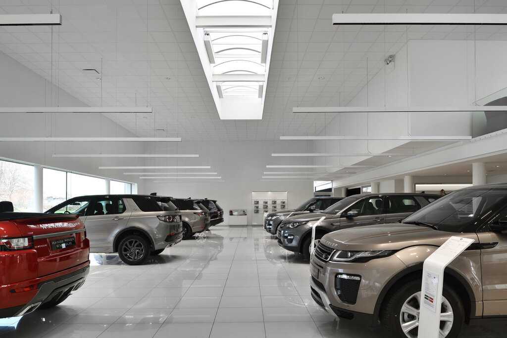 Новый список официальных дилеров Land Rover Range Rover в Санкт-Петербургe: 2023 Официальные комплектации и цены от производителя автомобиля в автосалонах, фото новой модели