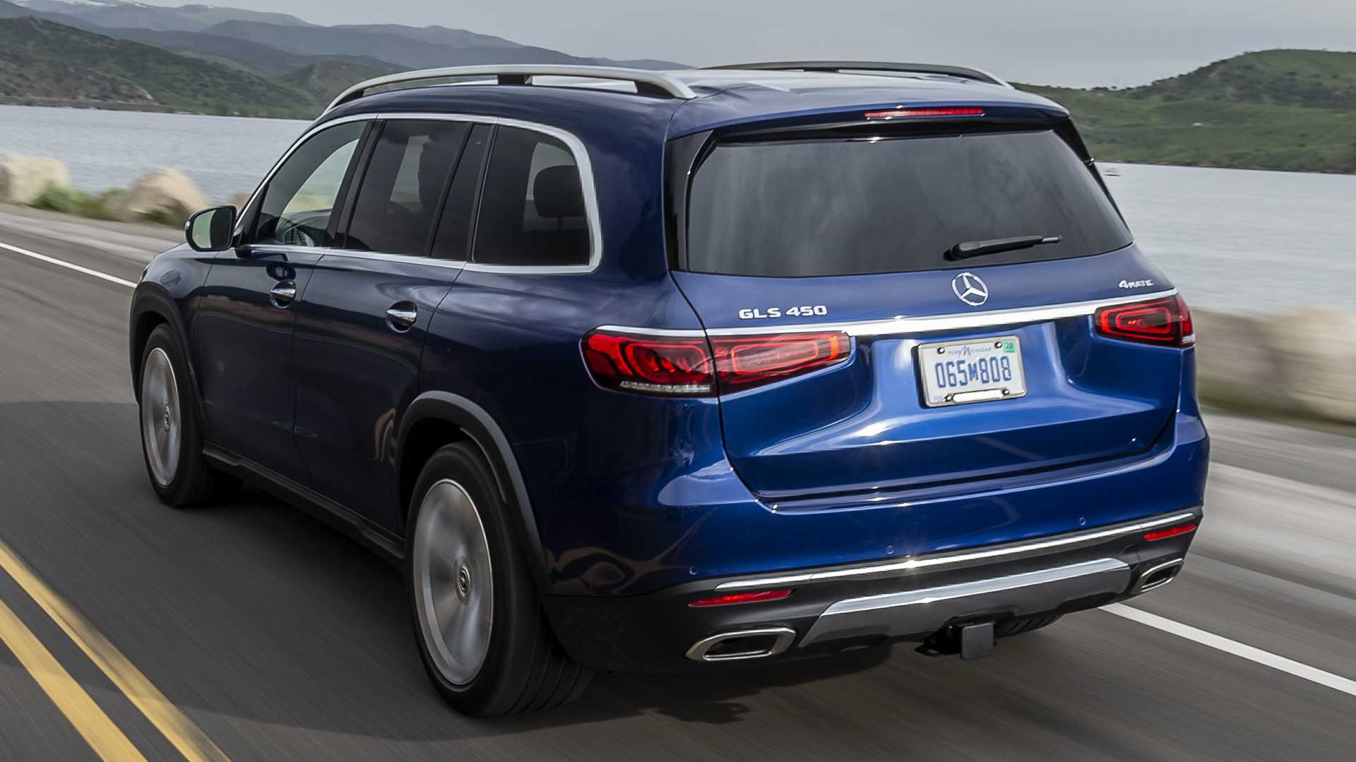 2017 mercedes gls: обзор описание,комплектация,характеристики,фото,видео,салон,внешность.
