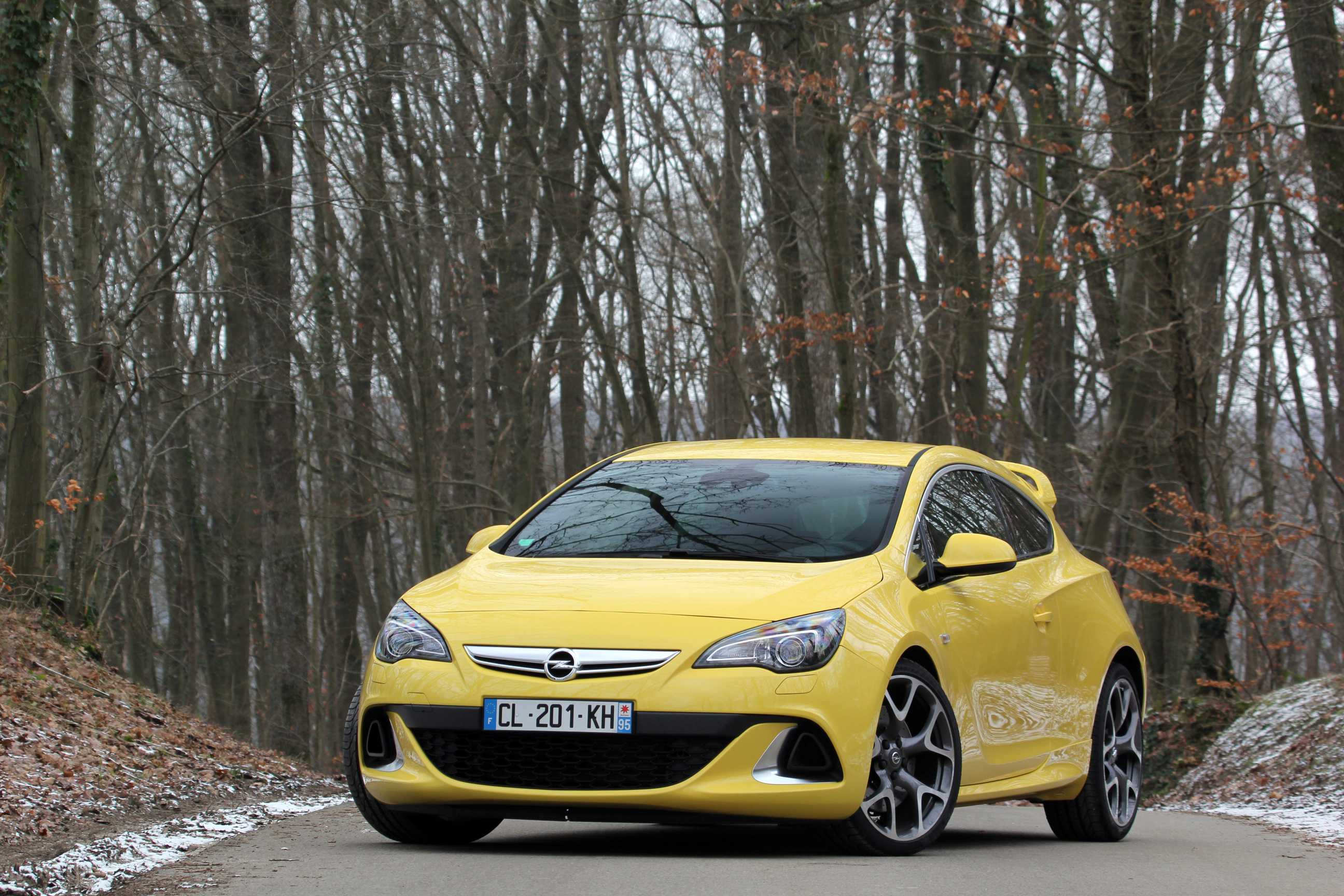 Стоит ли покупать хэтчбек opel astra j