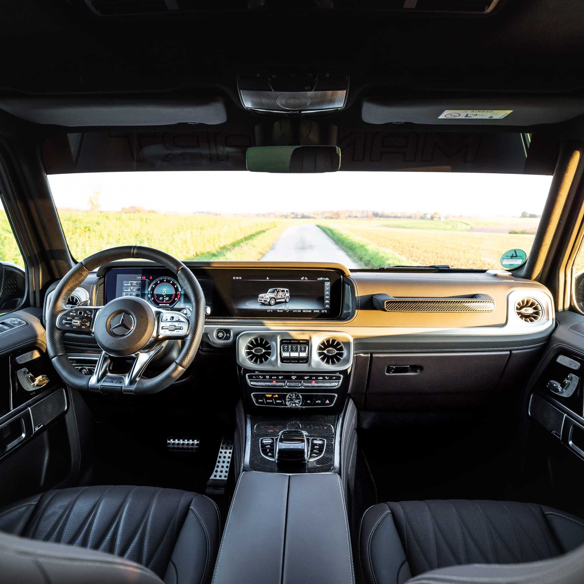 Mercedes-Benz G-Class - фото нового кузова, фото внутри салона автомобиля экстерьер и интерьер новой модели