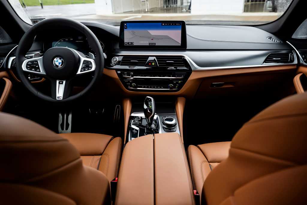 Дебют нового поколения bmw 5 series может состояться до конца июня