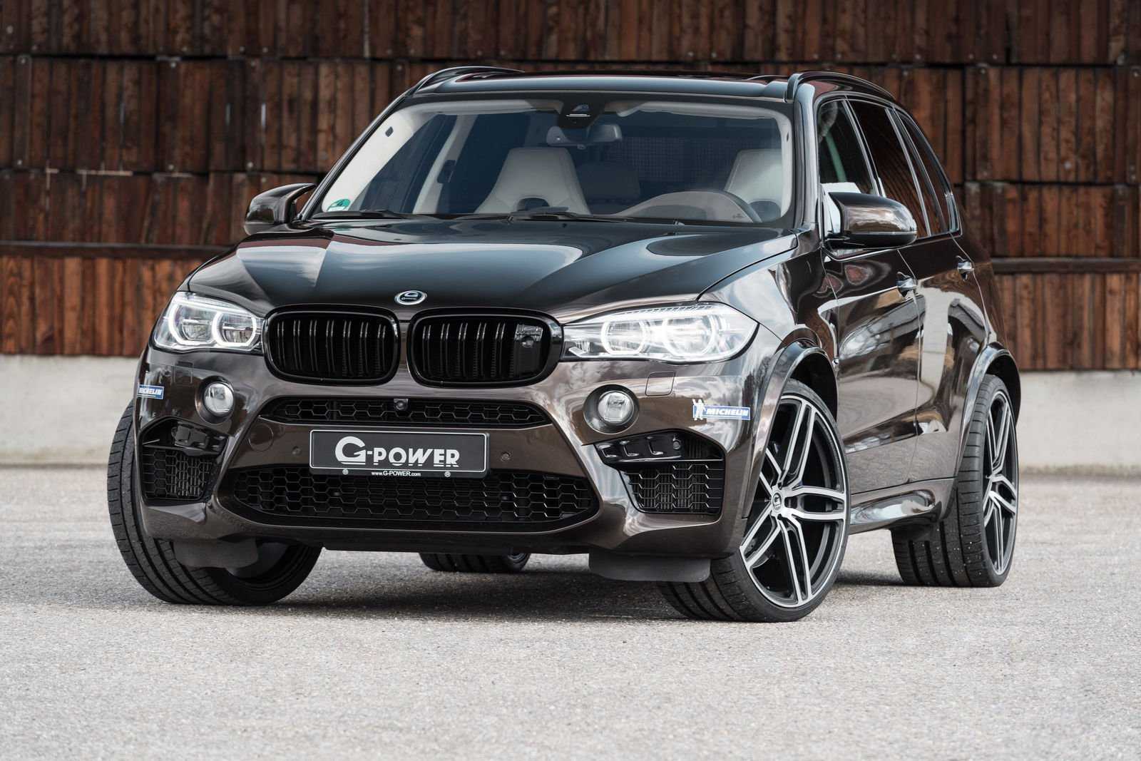 Заряженный кроссовер BMW X5 M Competition уже с завода является более чем высокопроизводительным автомобилем, однако в ателье G-Power все равно решили