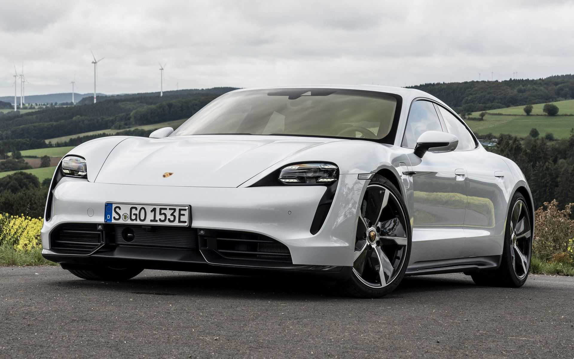 Porsche Taycan: комплектации и цены официальные, фото в новом кузове, модификации и оборудование автомобиля на 2023 год