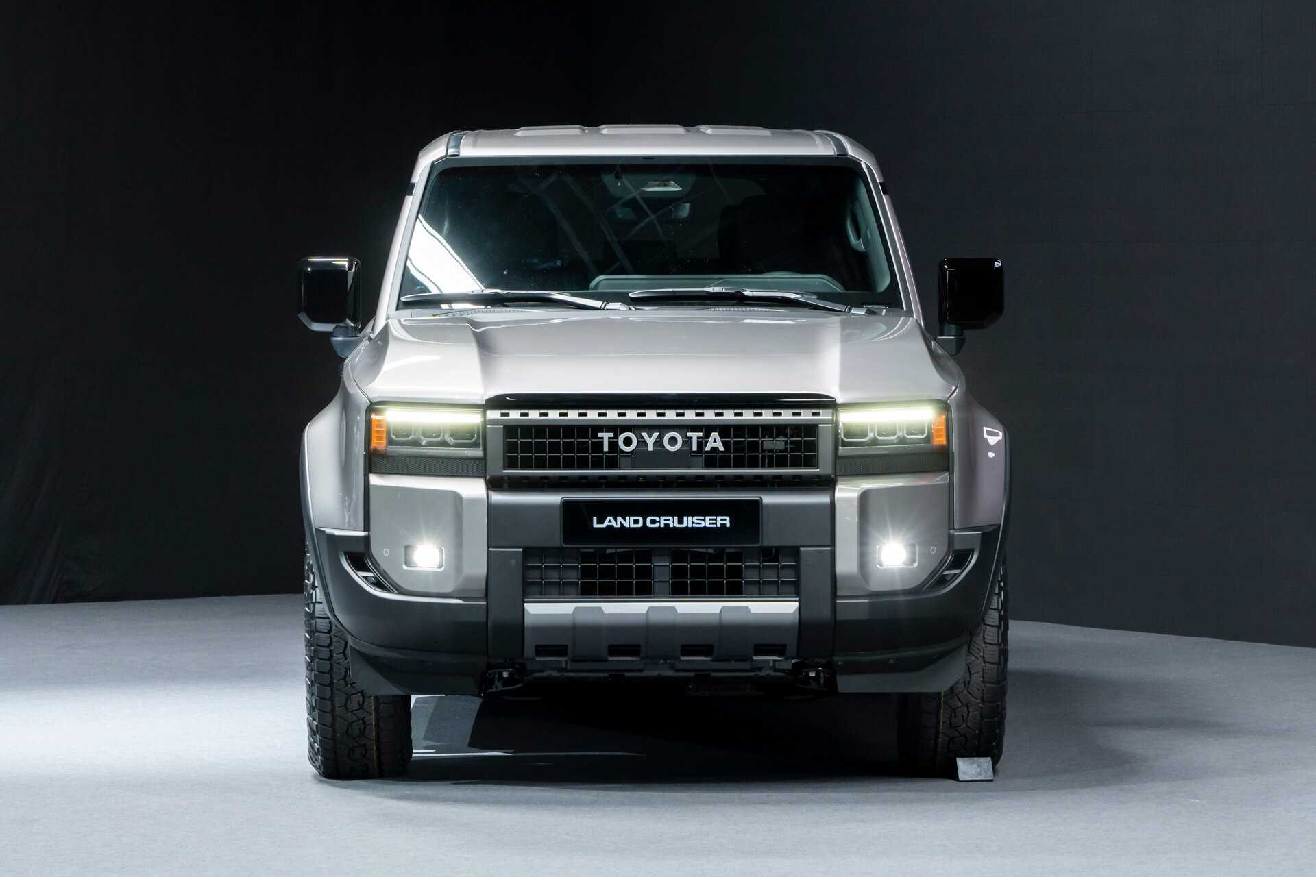 В россии стартовали продажи toyota land cruiser prado в версии black onyx