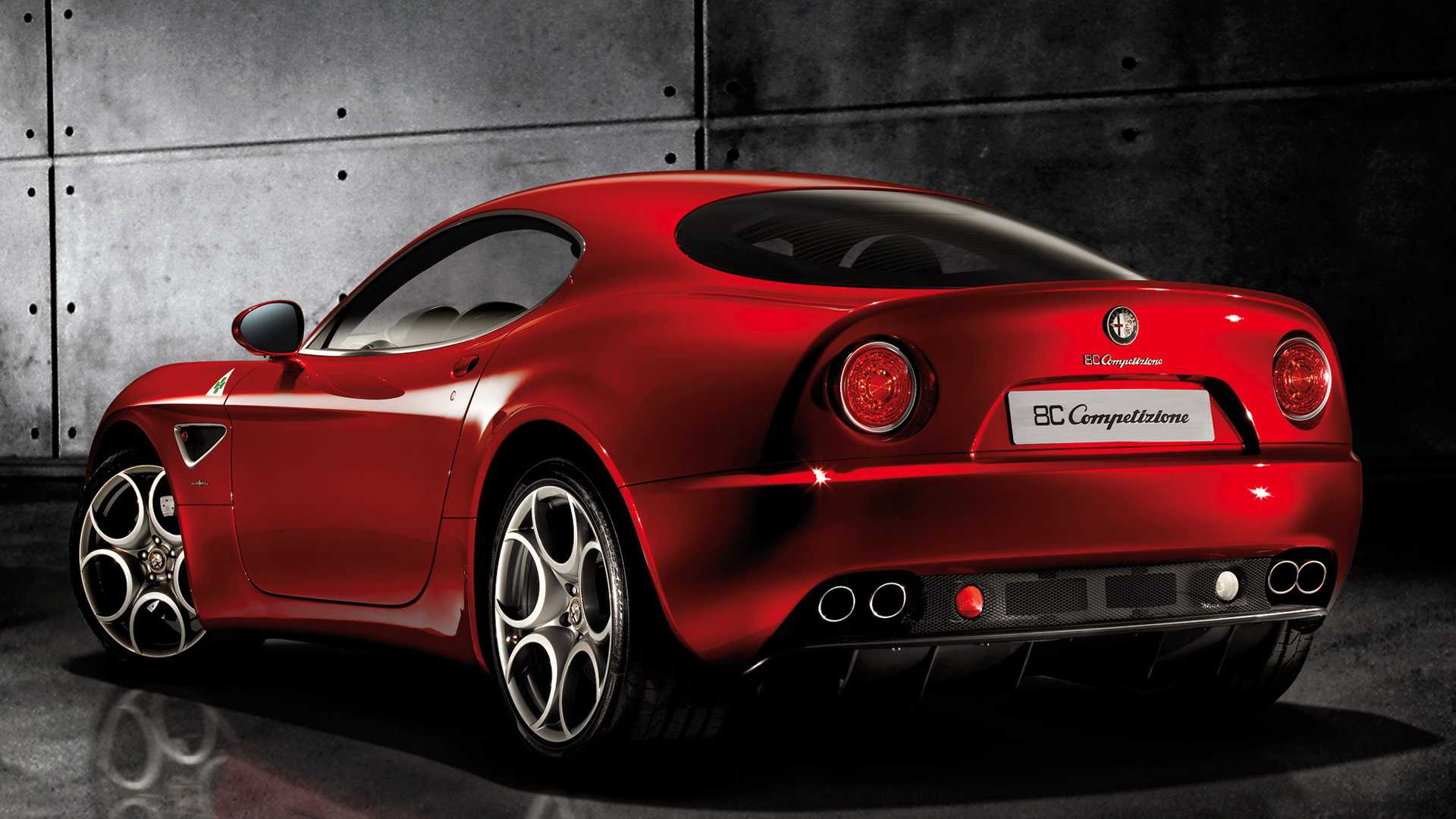 Alfa romeo 8c competizione: герой своего времени