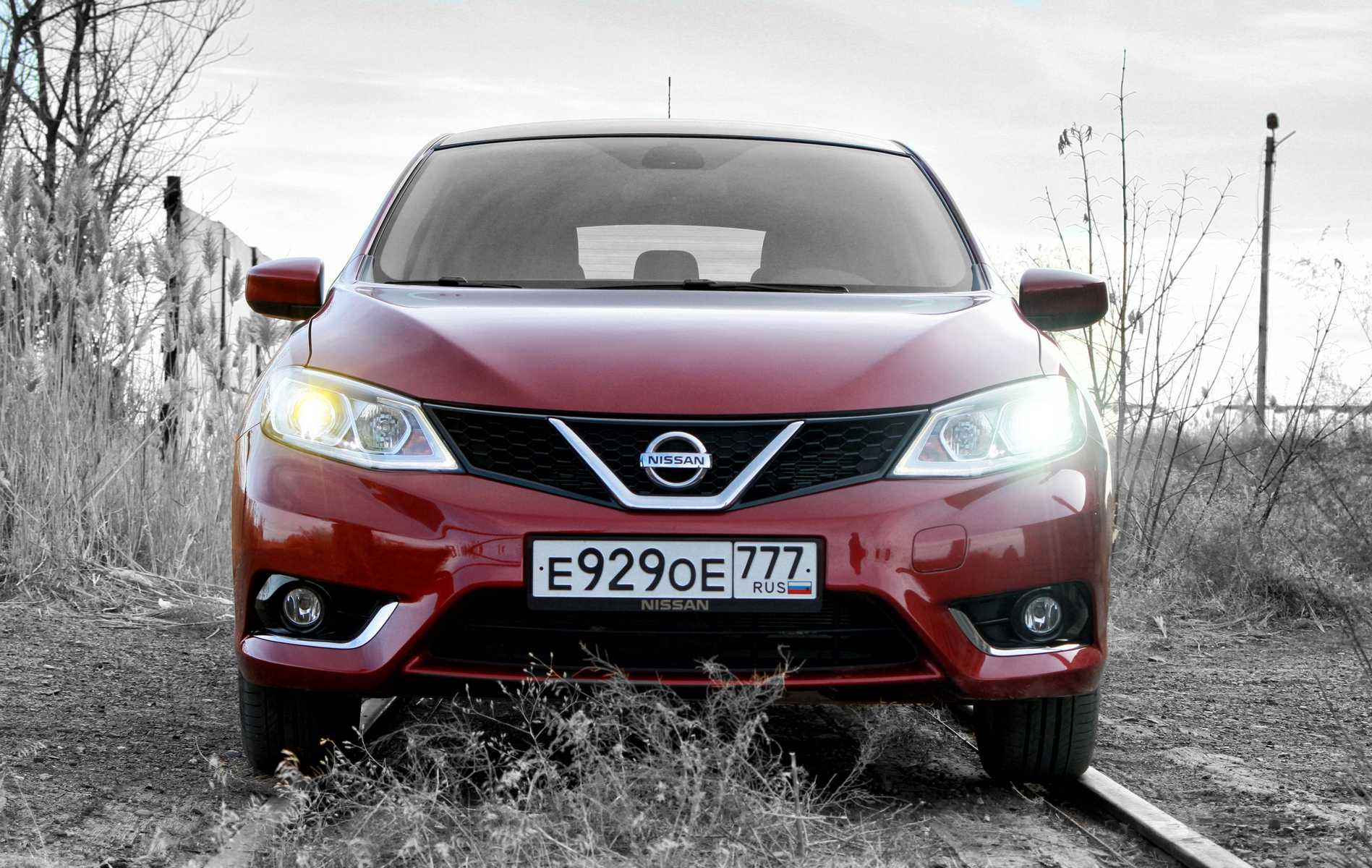 Сравнение nissan tiida и toyota corolla