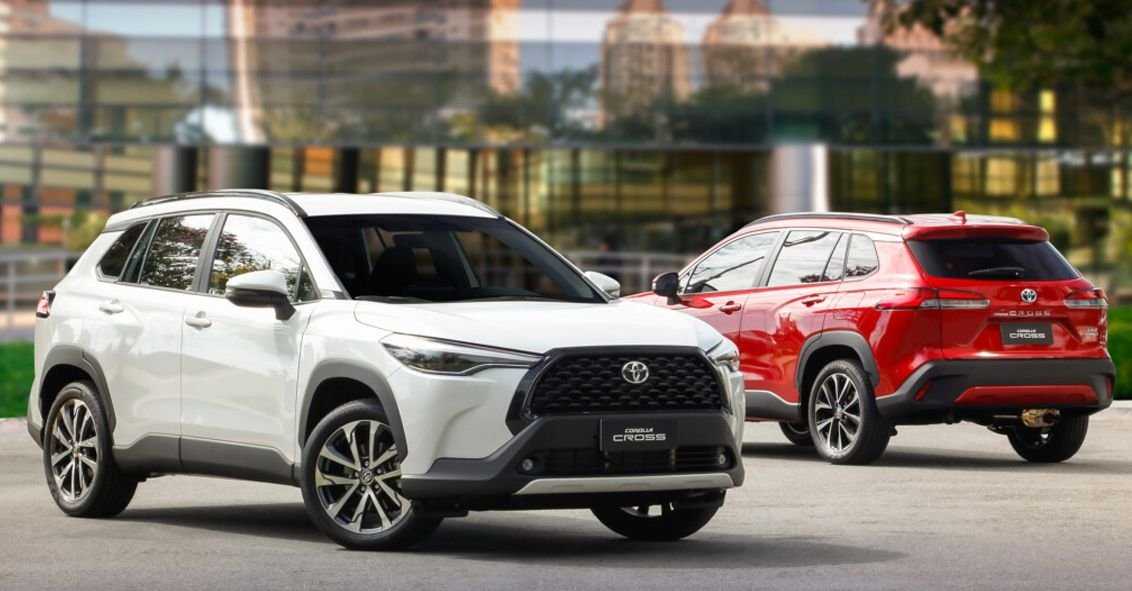 Toyota Corolla Cross: комплектации и цены официальные, фото в новом кузове, модификации и оборудование автомобиля на 2023 год