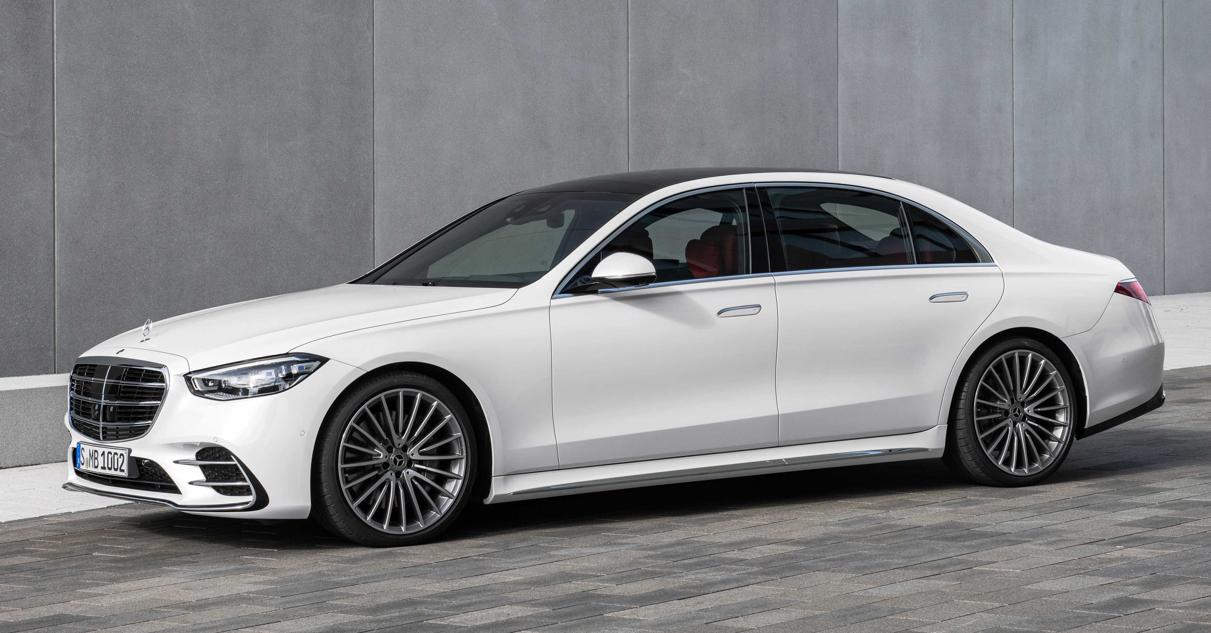 Mercedes-amg рассказал о будущих "заряженных" моделях e performance