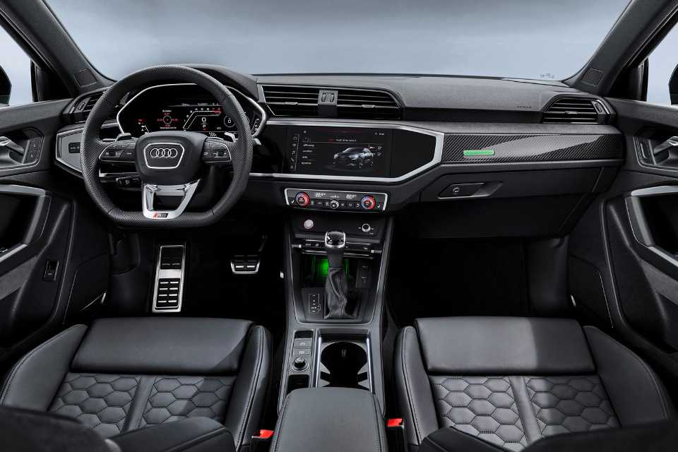Audi наконец представила "заряженные" кроссоверы rs q3 и rs q3 sportback