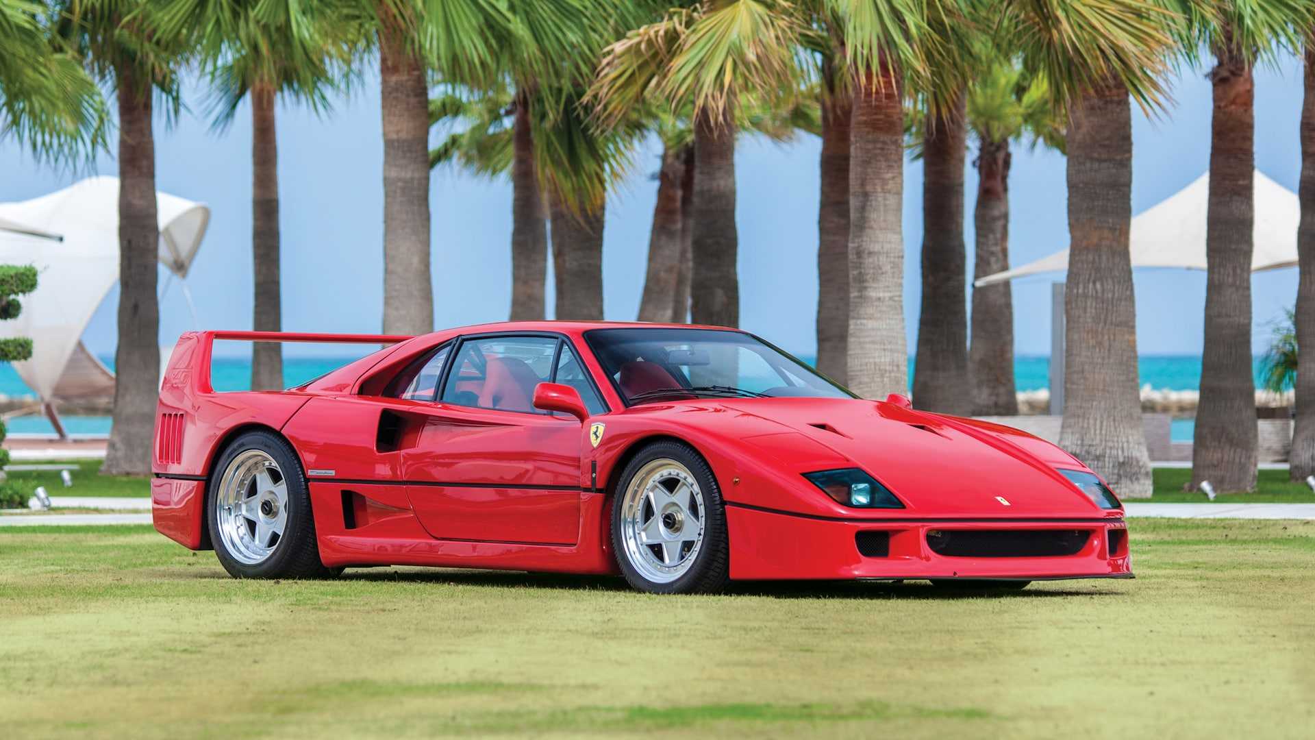 Ferrari f40 - это 2-местный заднеприводный спорткар. | каммикадзе